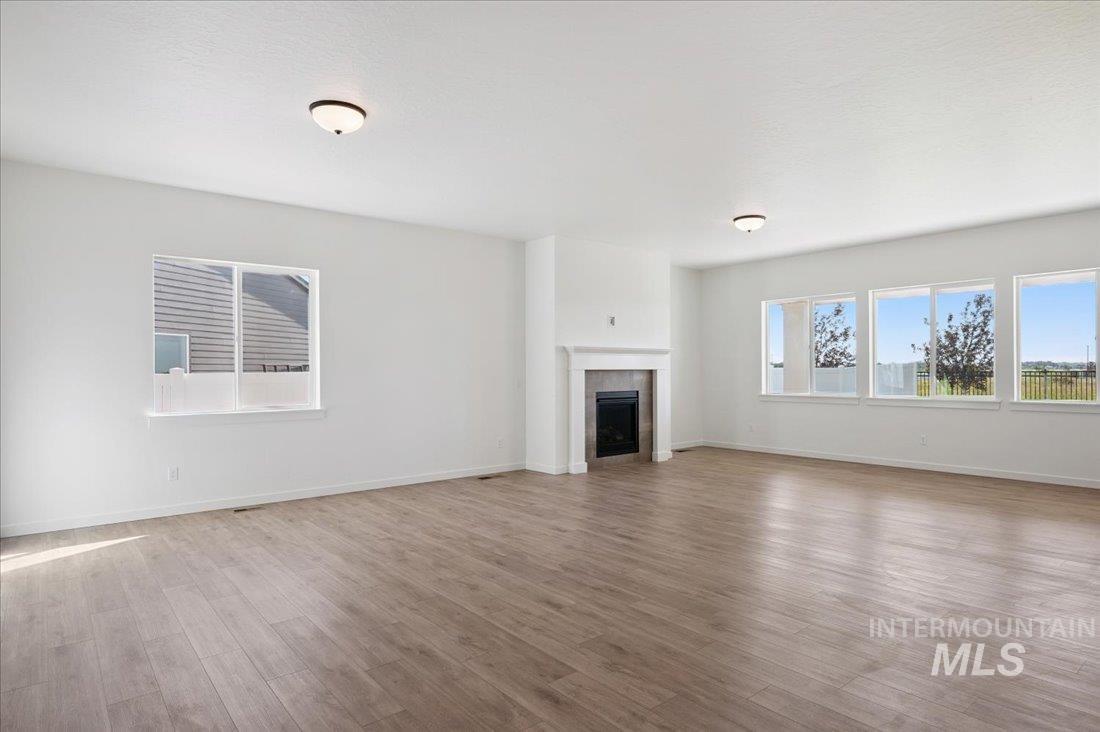 8652 Wingspread Way Property Photo 3