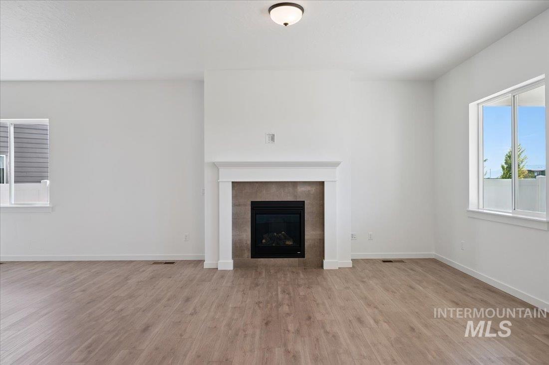 8652 Wingspread Way Property Photo 5