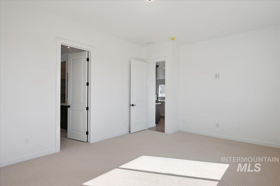 8652 Wingspread Way Property Photo 10