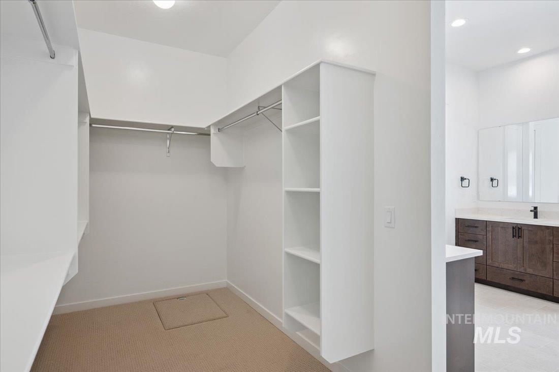 8652 Wingspread Way Property Photo 12