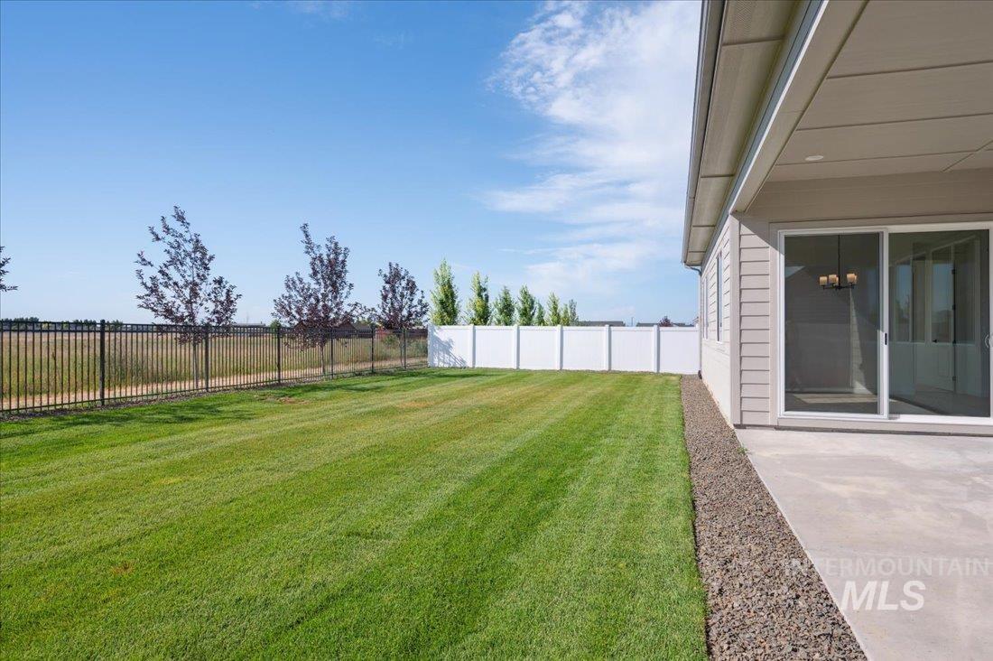 8652 Wingspread Way Property Photo 15
