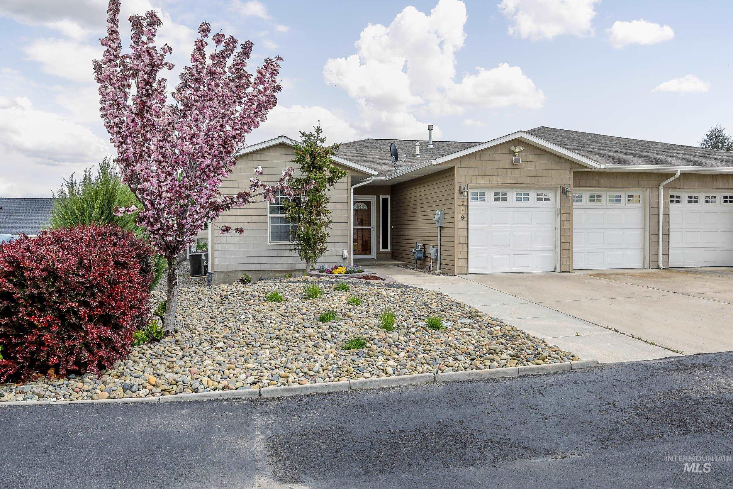 719 16th St. Property Photo