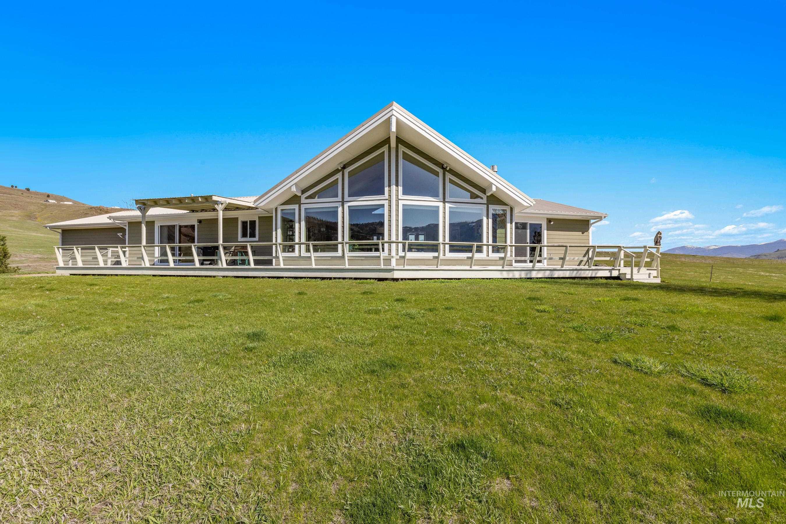 584 Whitewater Wilderness Drive Property Photo 1