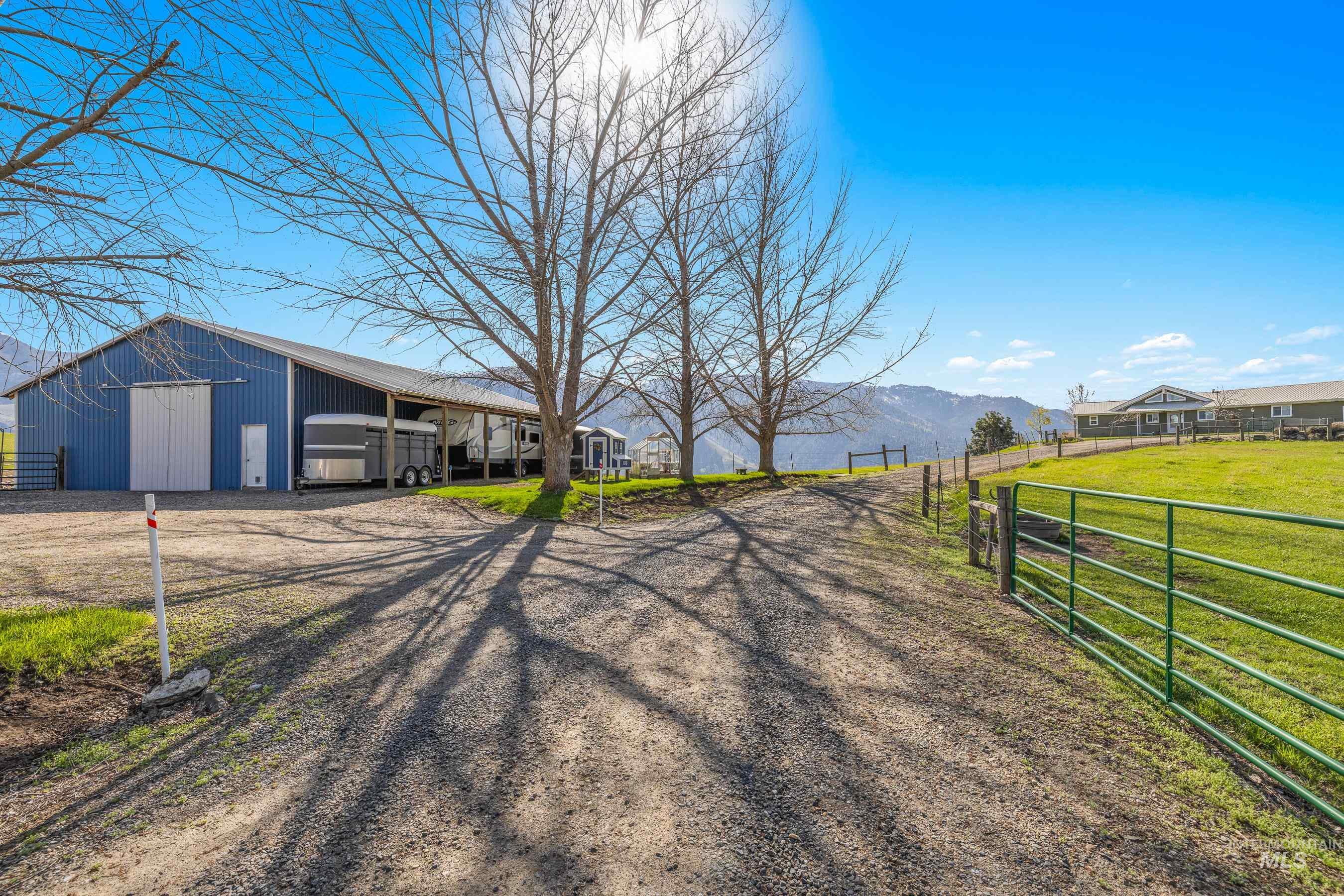 584 Whitewater Wilderness Drive Property Photo 9