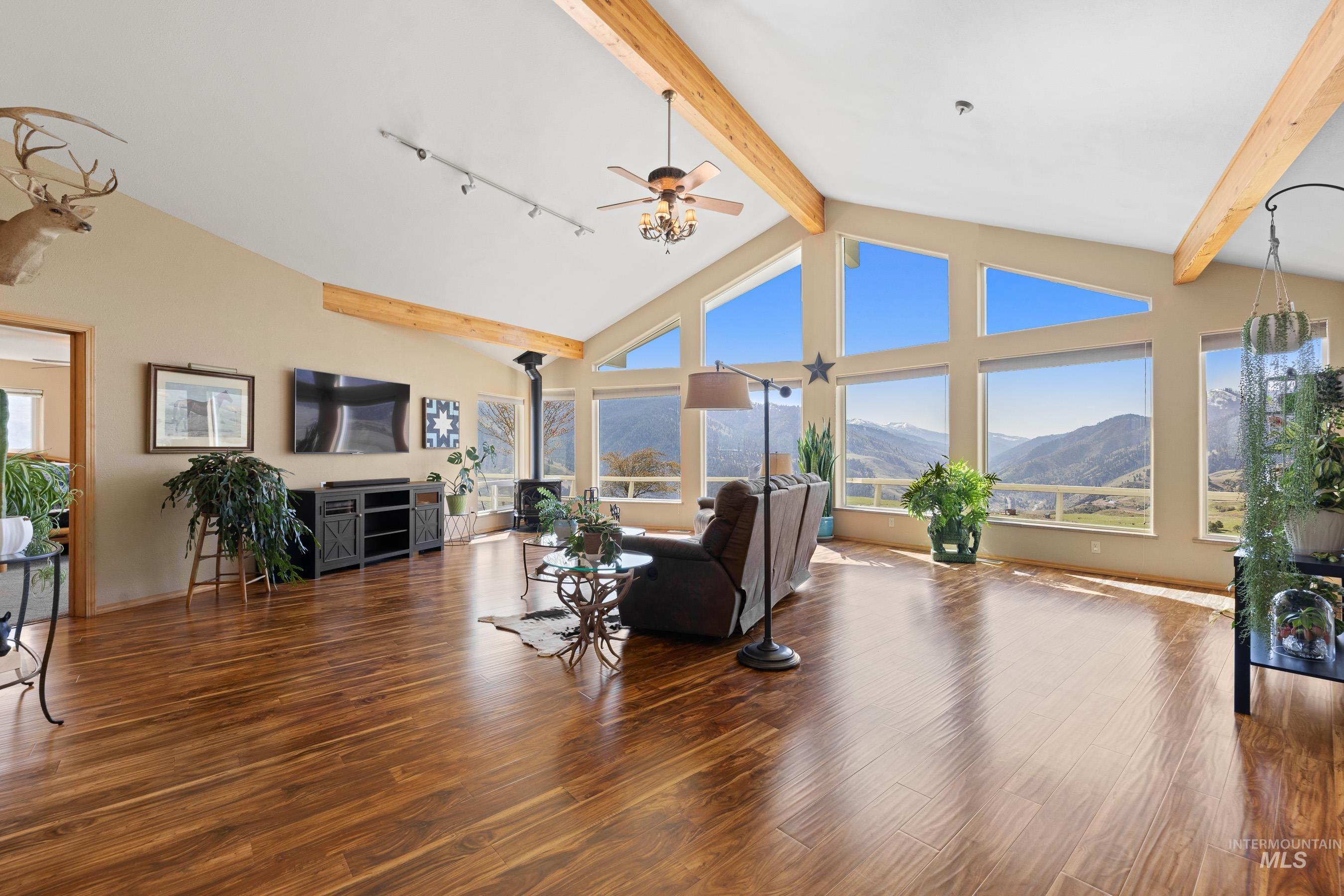 584 Whitewater Wilderness Drive Property Photo 12