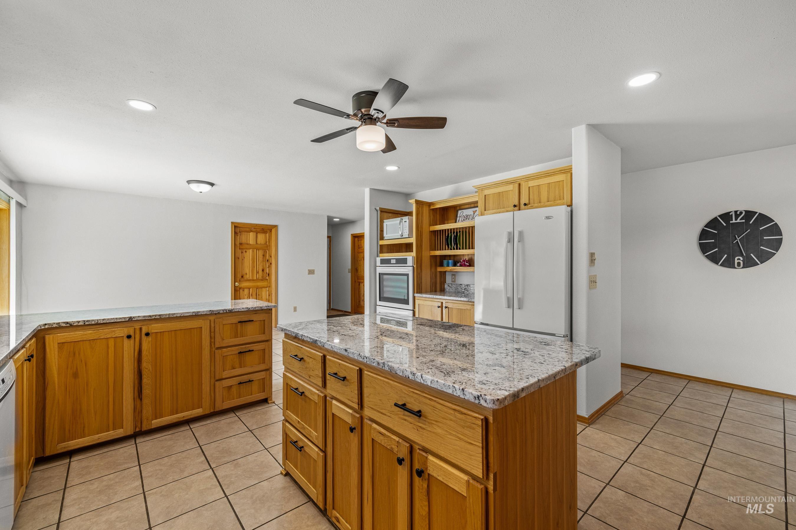 584 Whitewater Wilderness Drive Property Photo 23