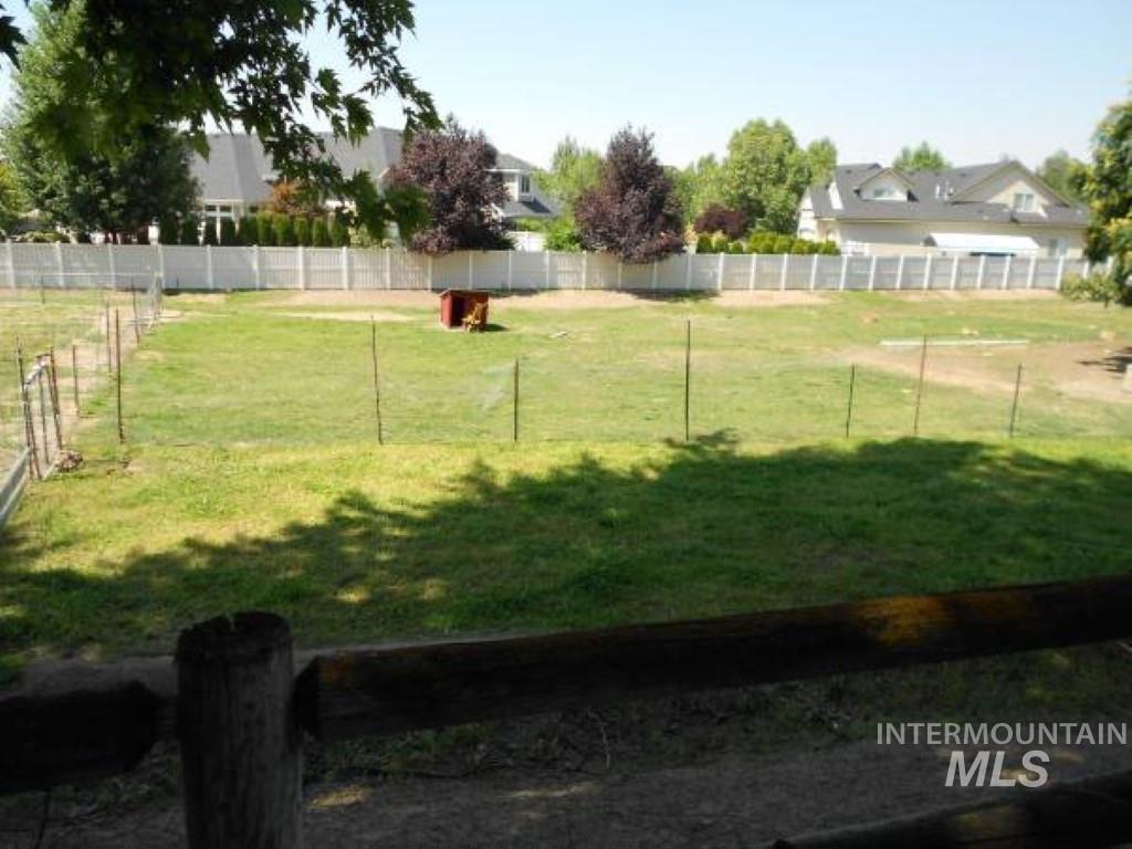 1119 N Eagle Rd Property Photo