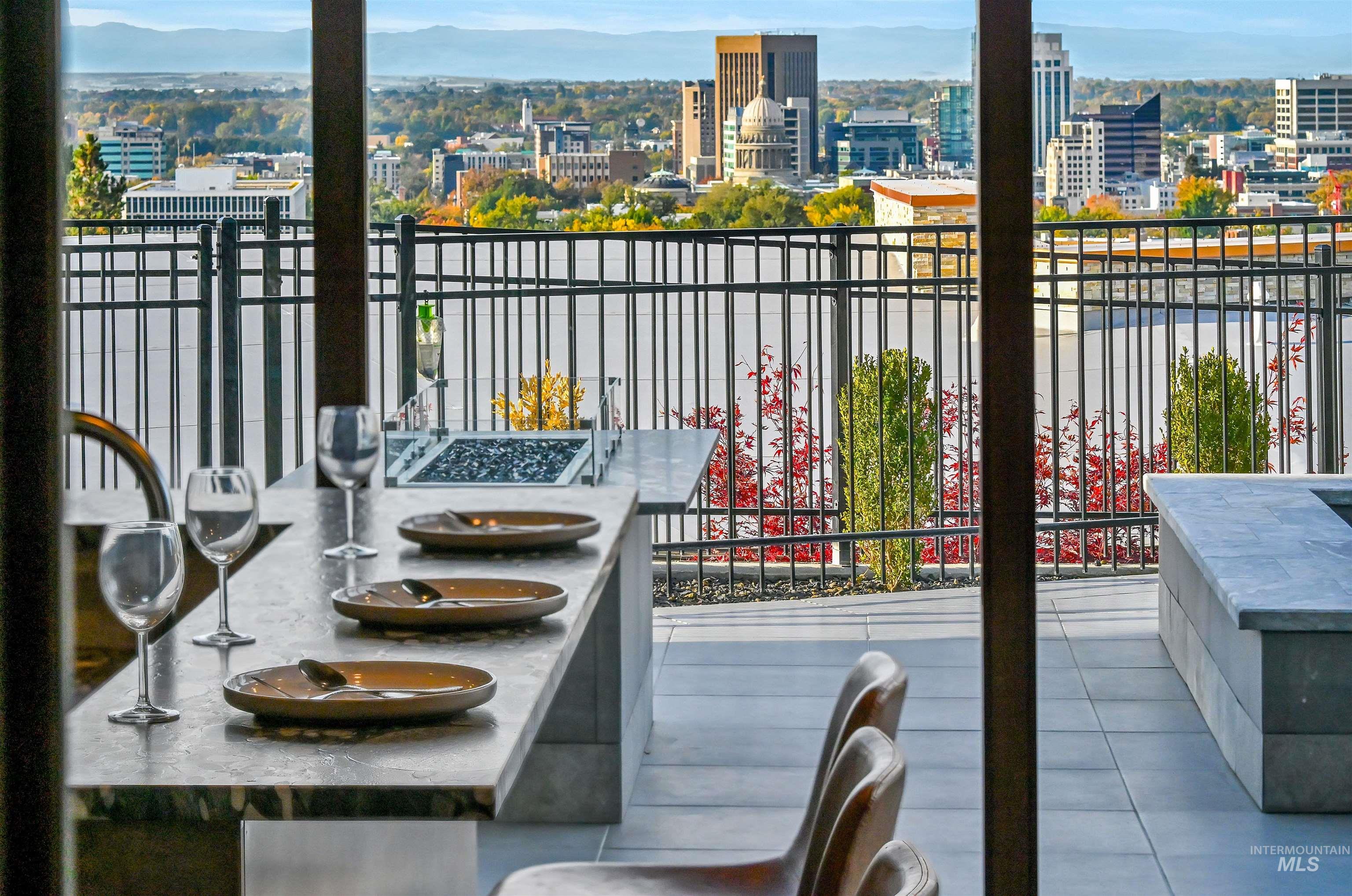 146 W Skylark Drive Property Photo 1