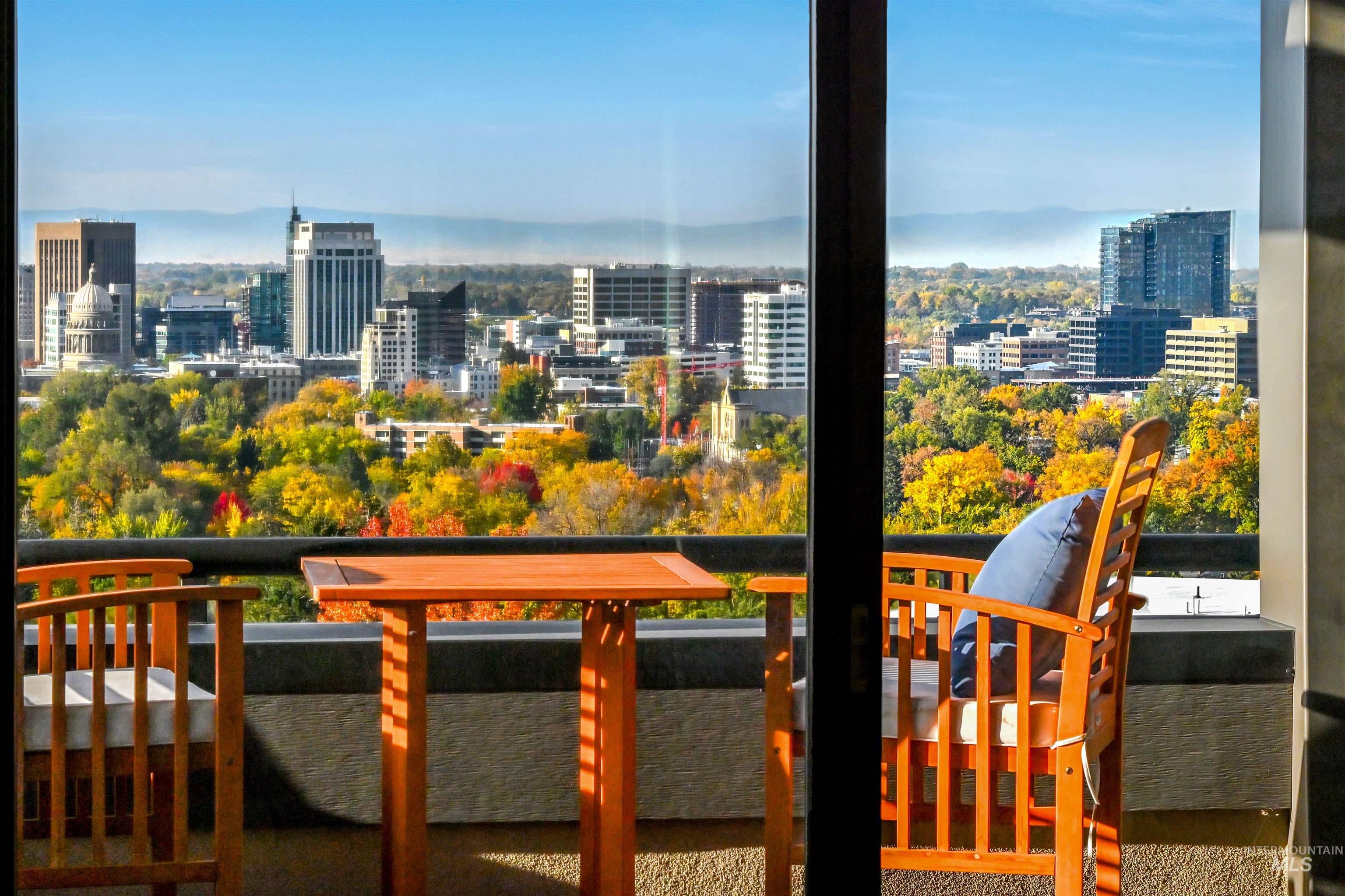 146 W Skylark Drive Property Photo 7