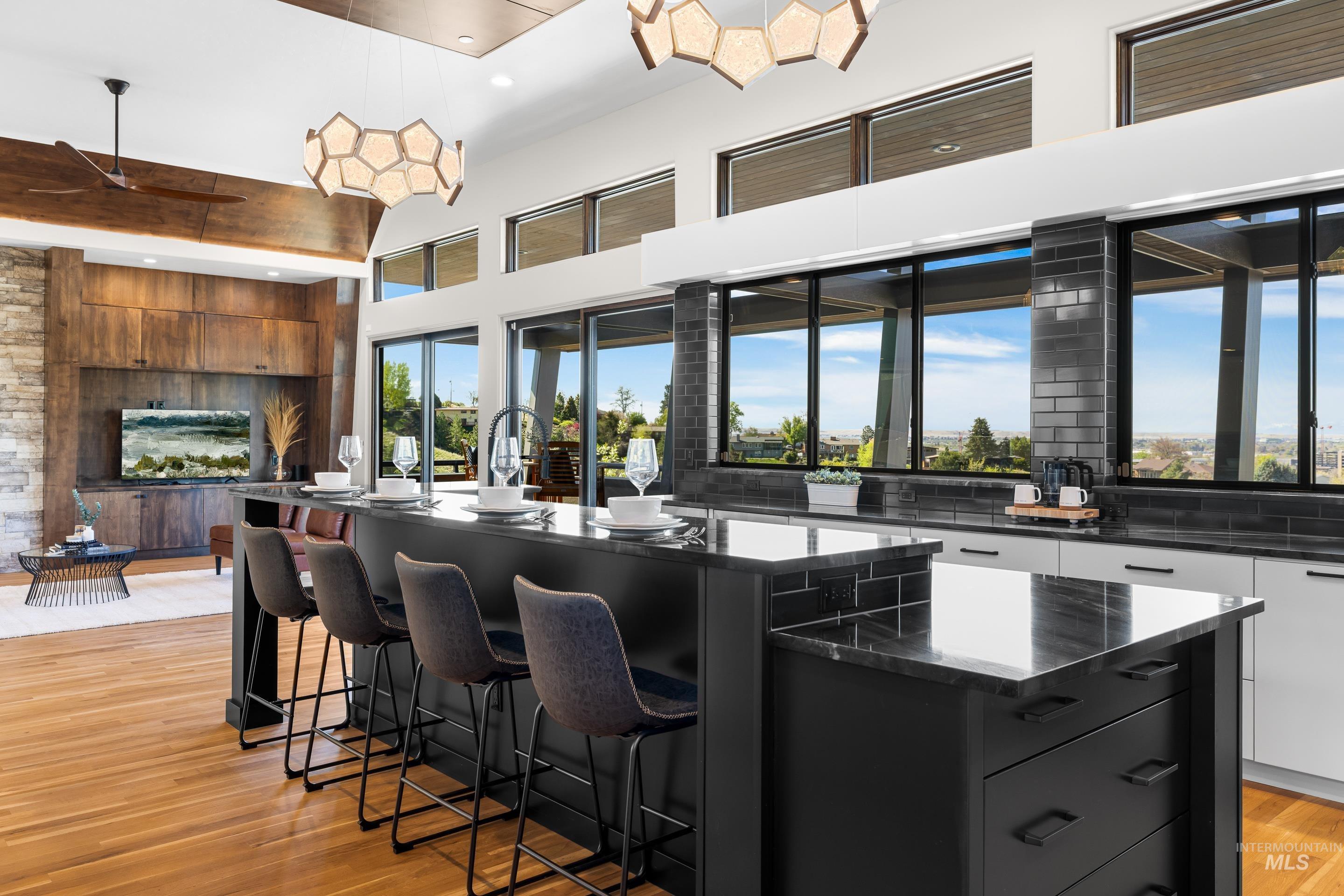 146 W Skylark Drive Property Photo 9