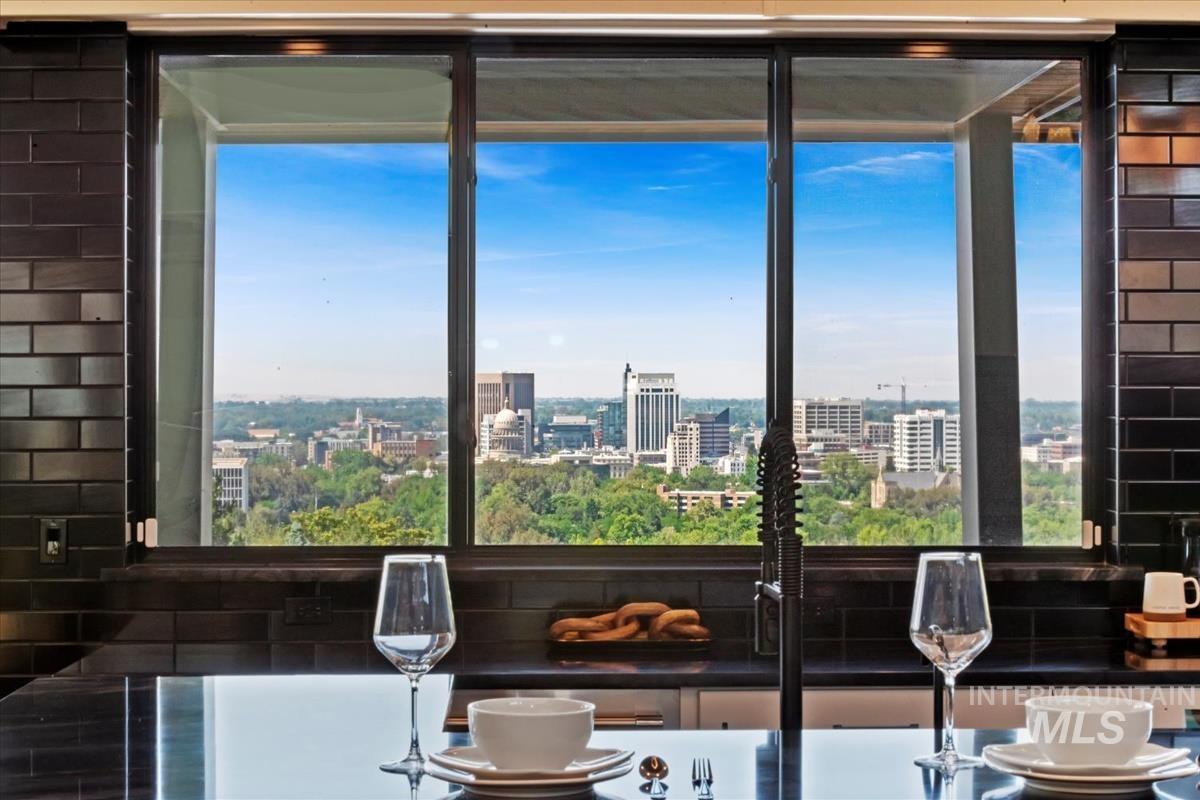 146 W Skylark Drive Property Photo 12