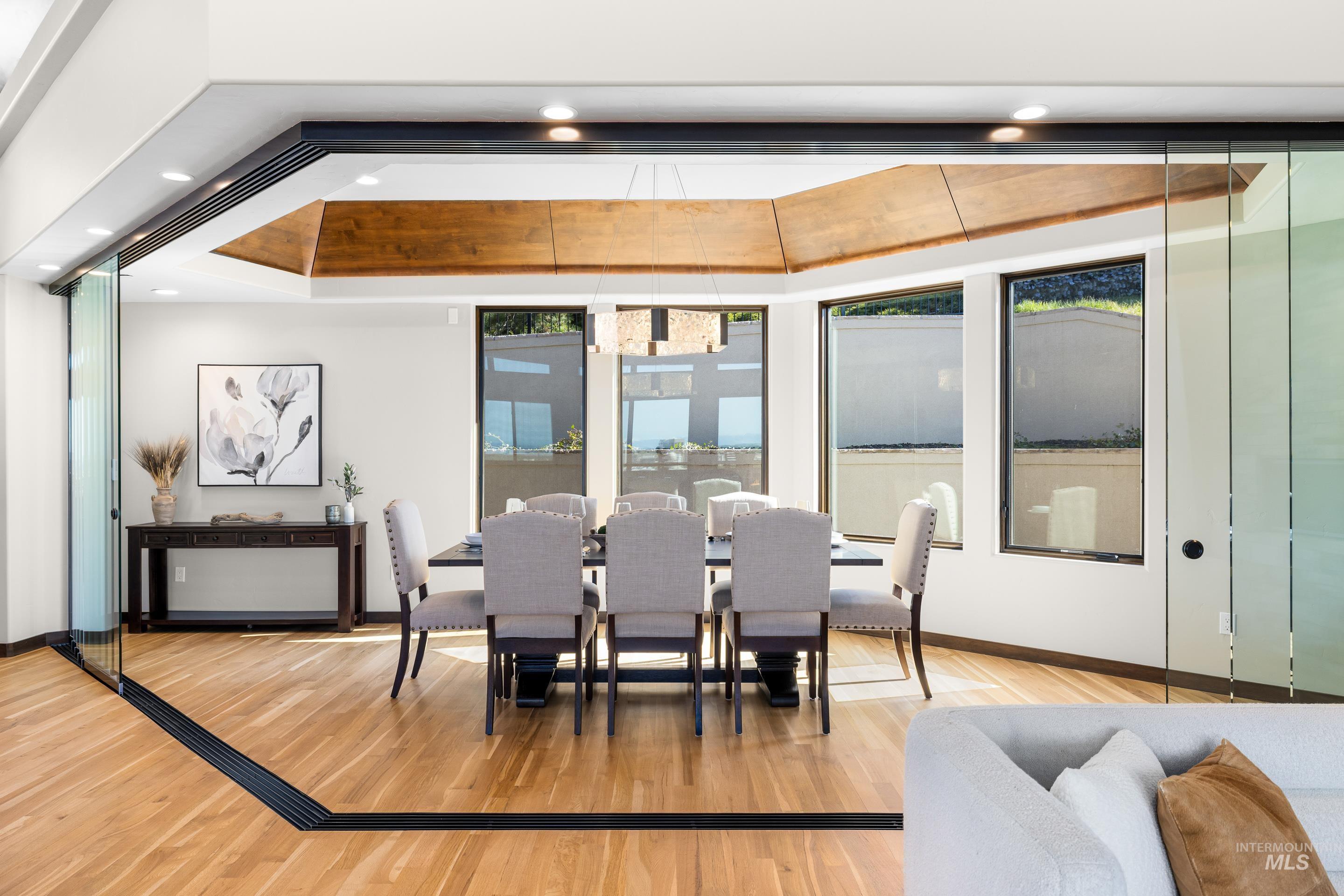 146 W Skylark Drive Property Photo 14