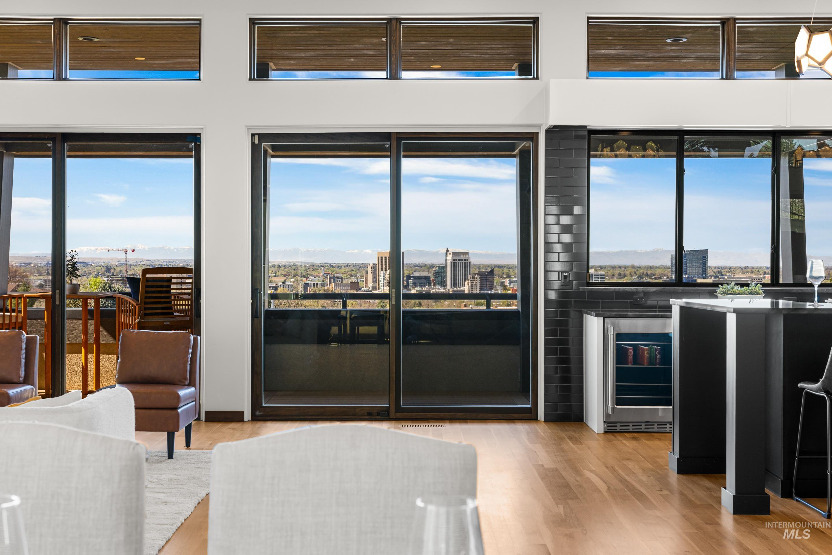 146 W Skylark Drive Property Photo 16