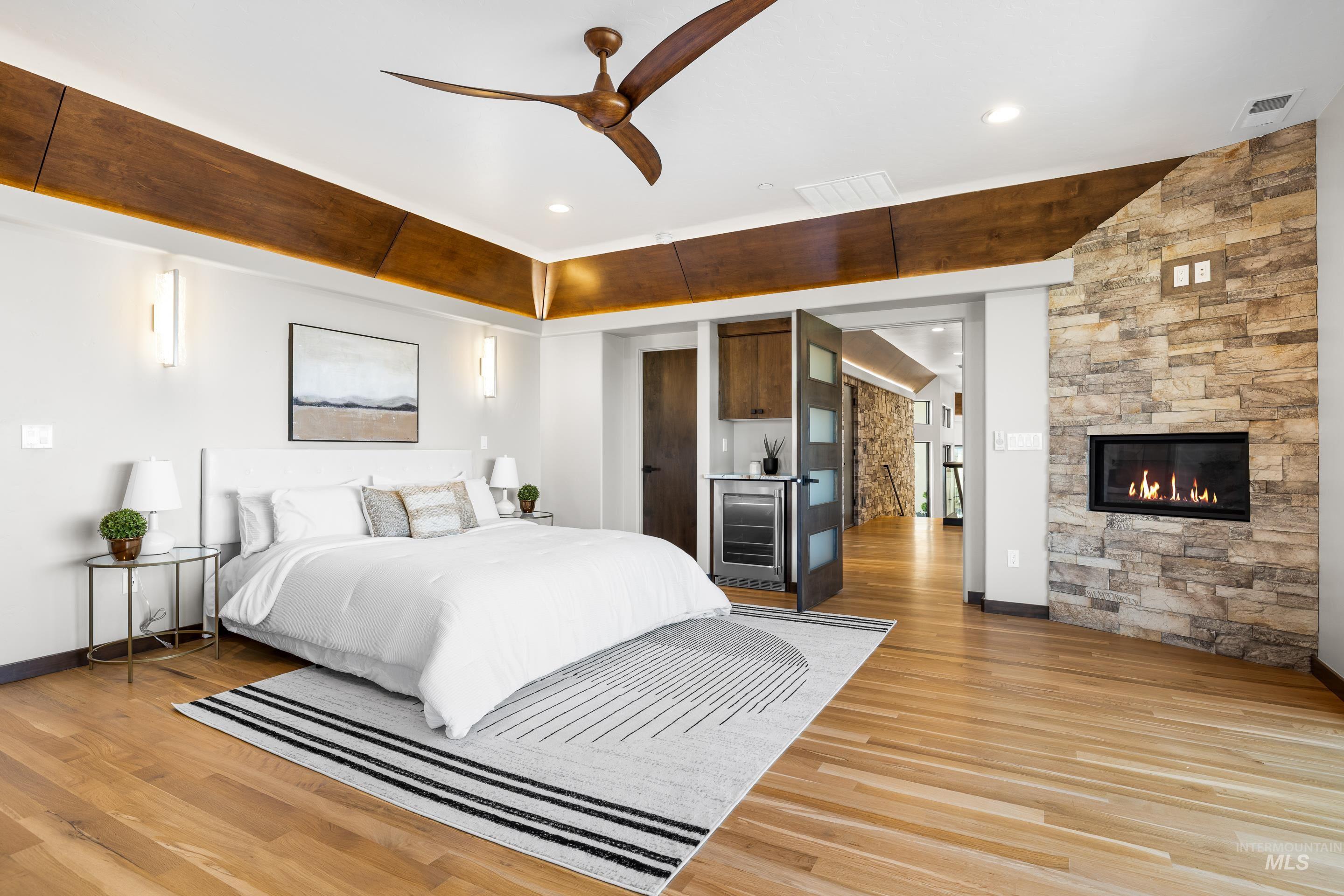 146 W Skylark Drive Property Photo 20