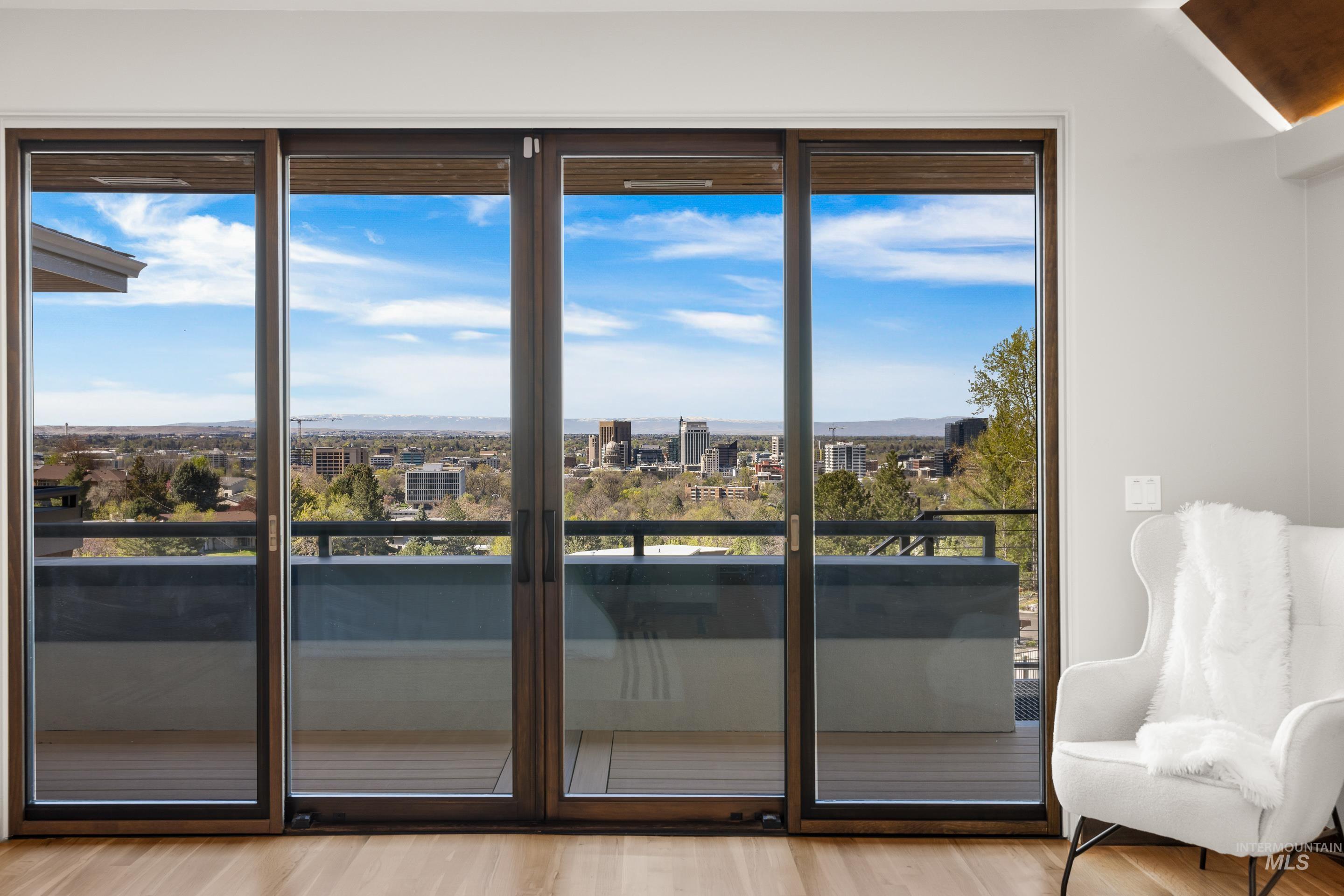 146 W Skylark Drive Property Photo 22