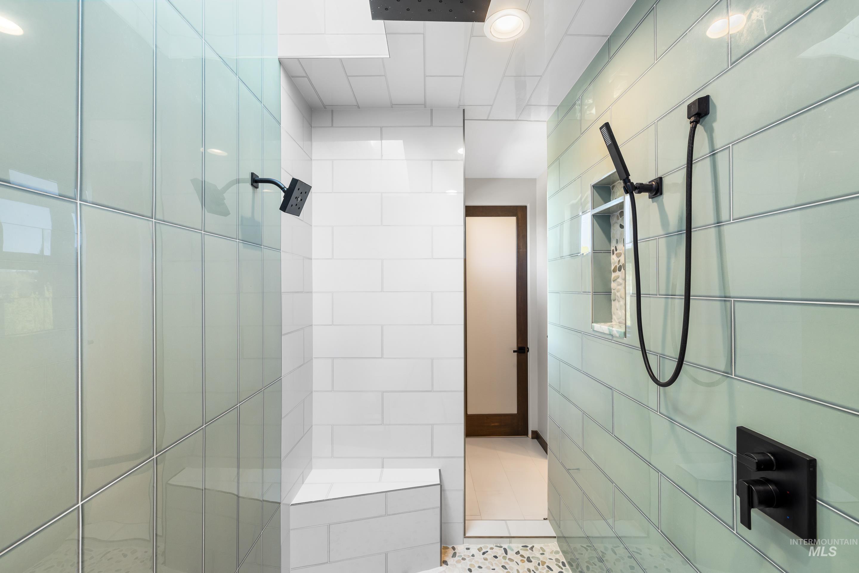 146 W Skylark Drive Property Photo 25