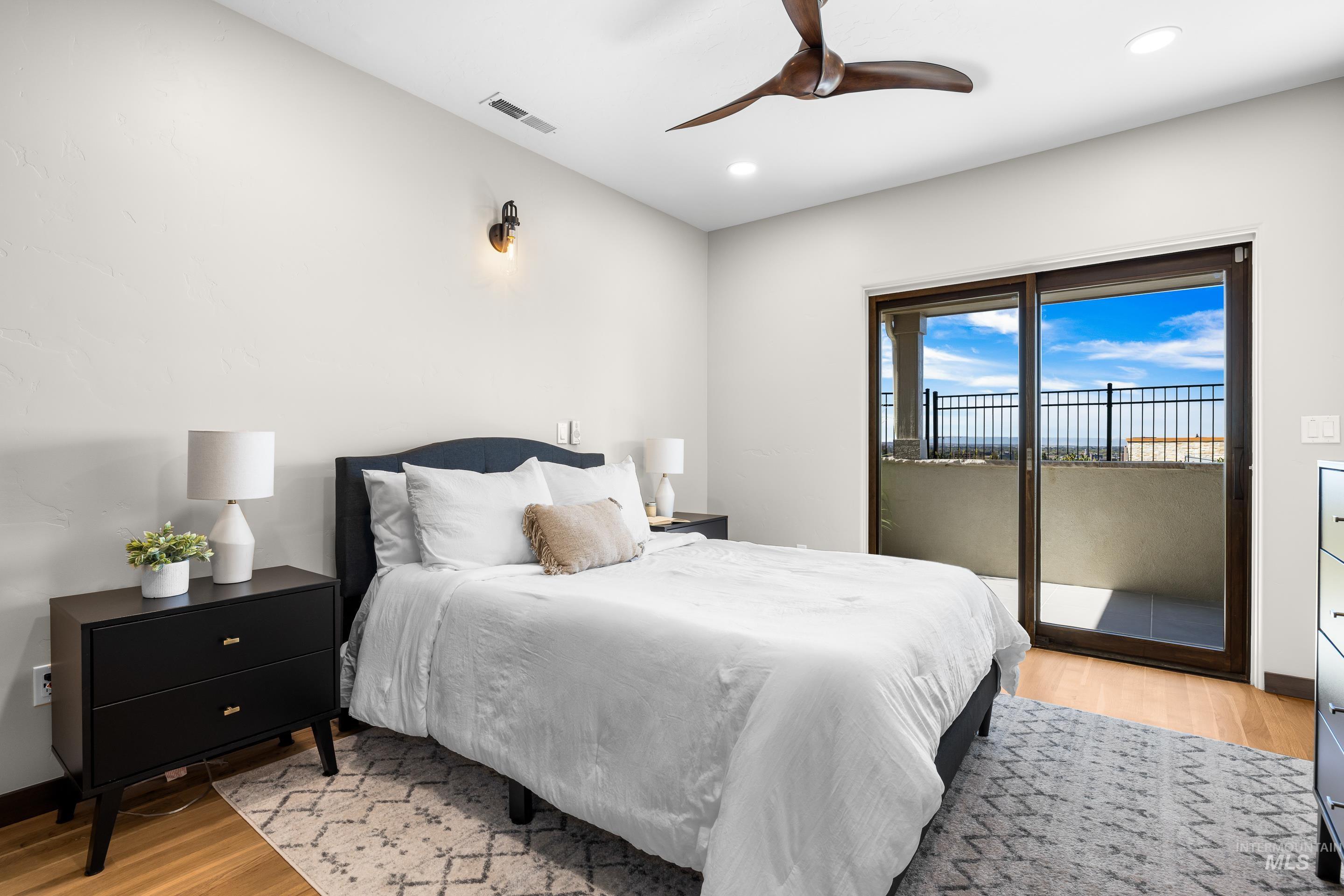 146 W Skylark Drive Property Photo 37