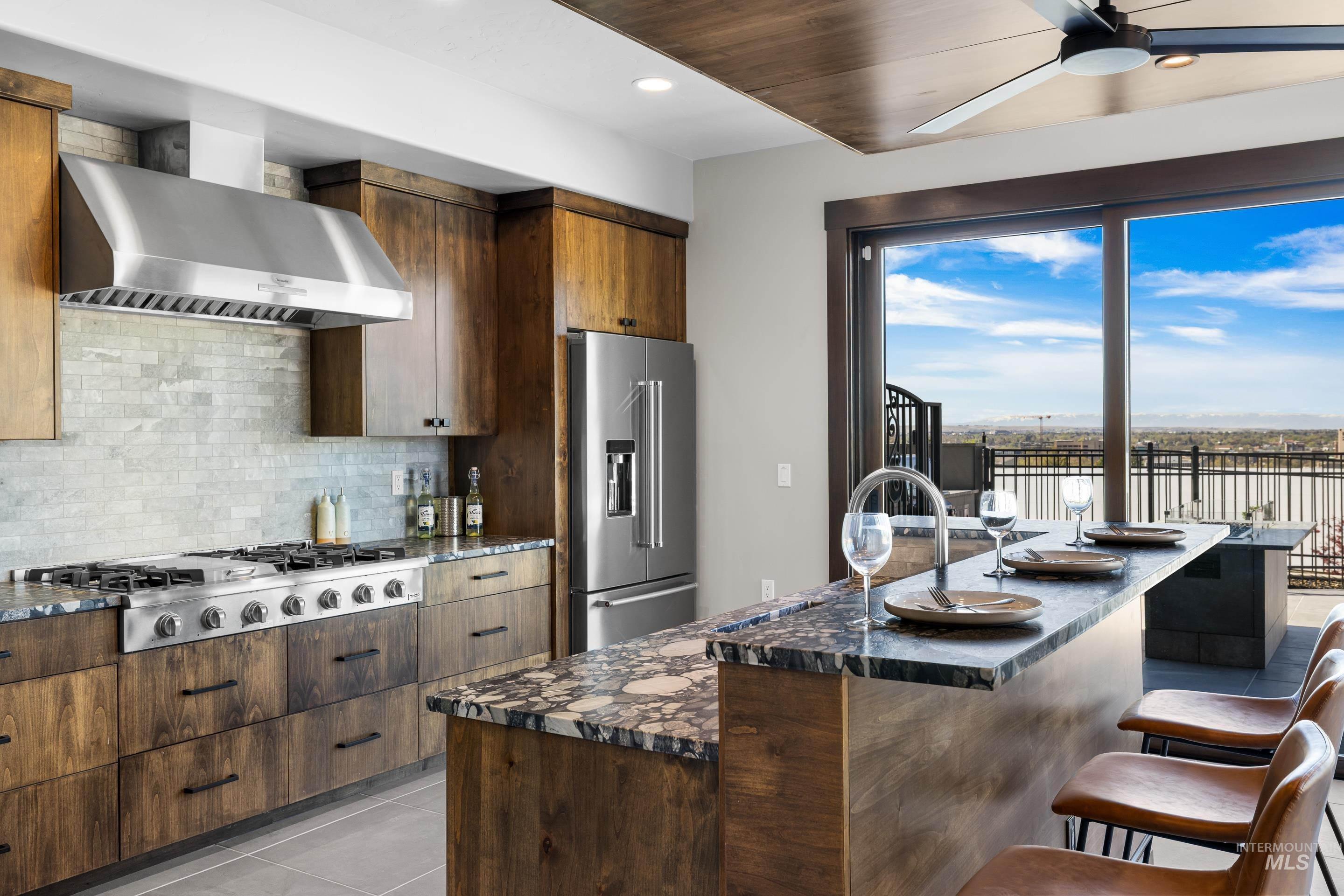 146 W Skylark Drive Property Photo 40