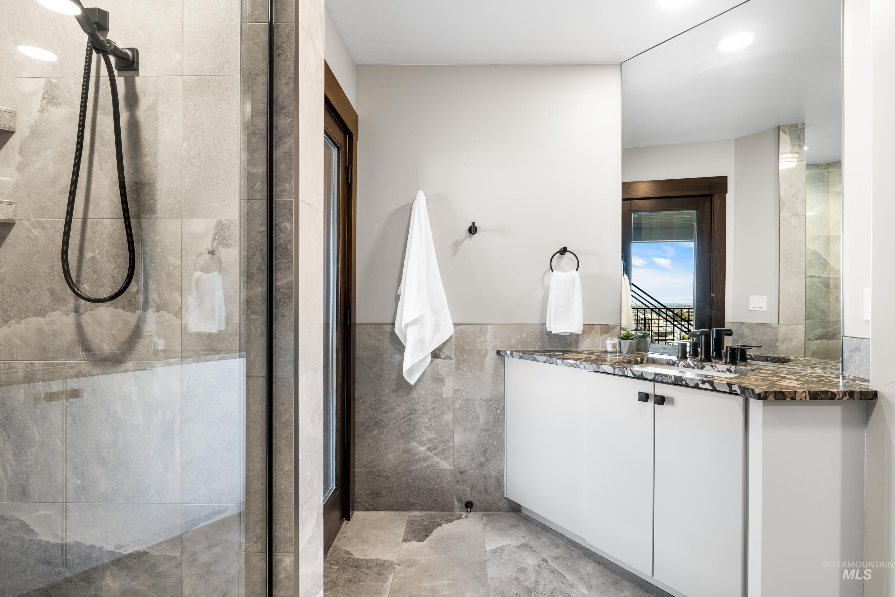 146 W Skylark Drive Property Photo 42