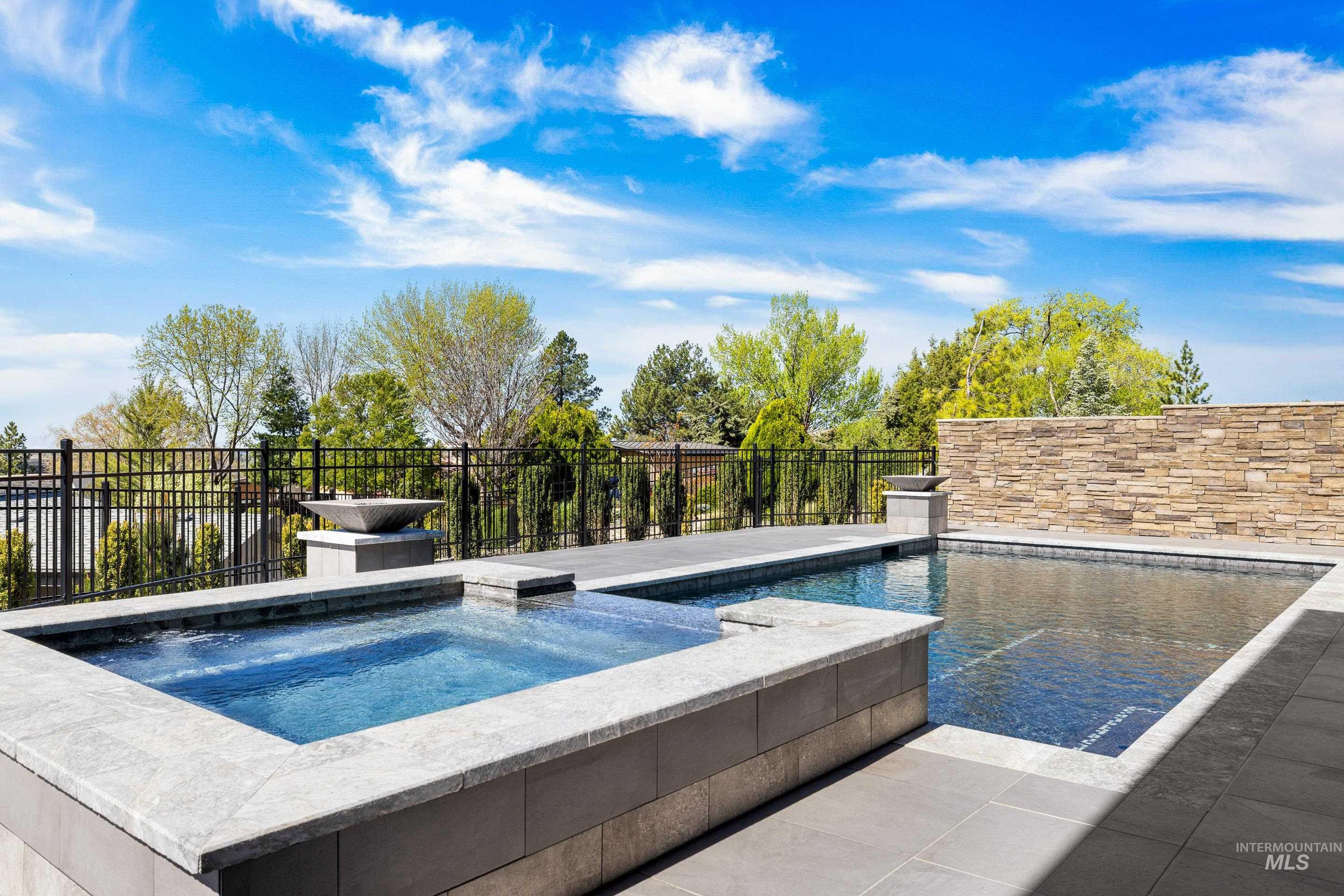 146 W Skylark Drive Property Photo 43