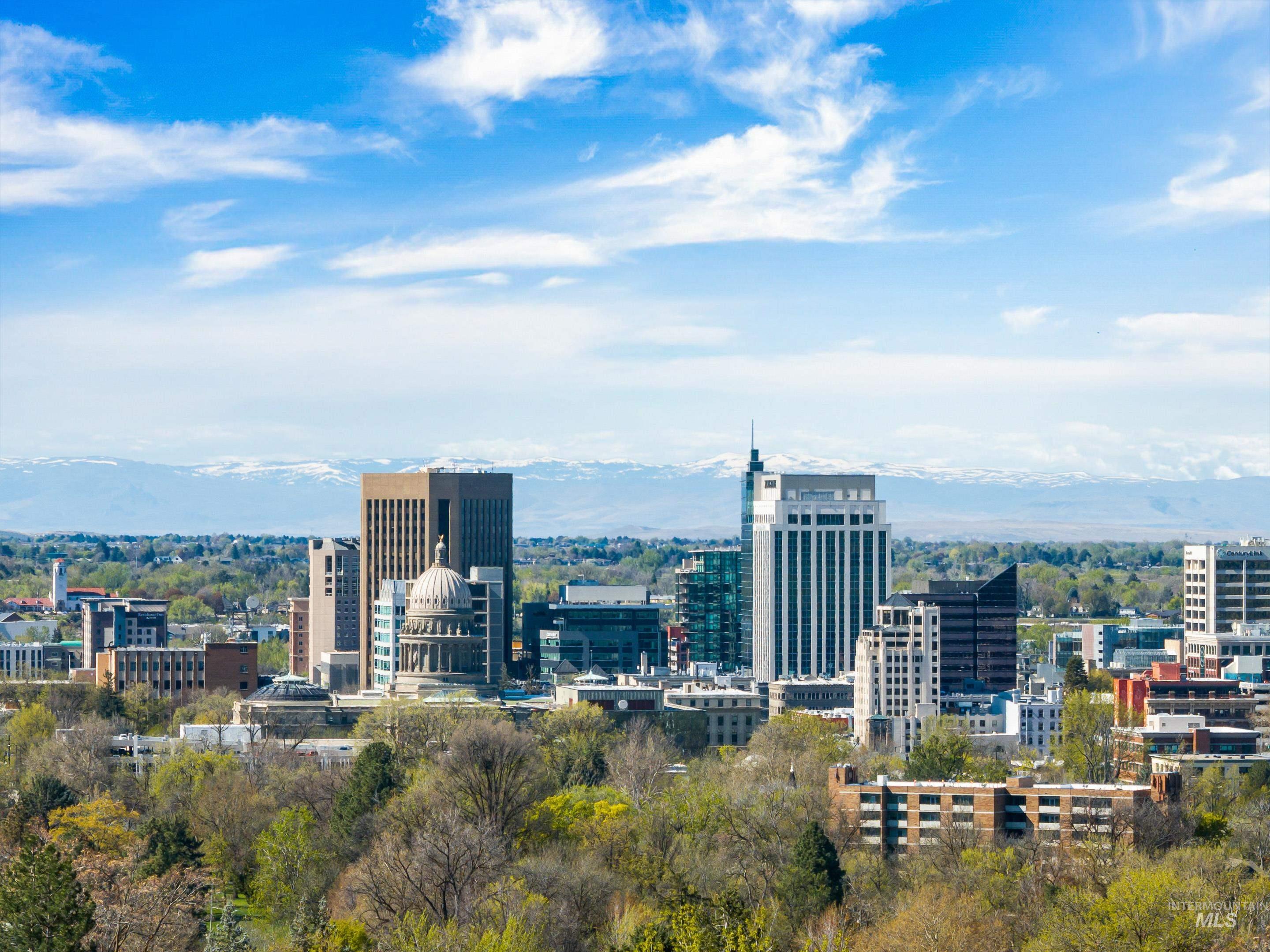 146 W Skylark Drive Property Photo 45