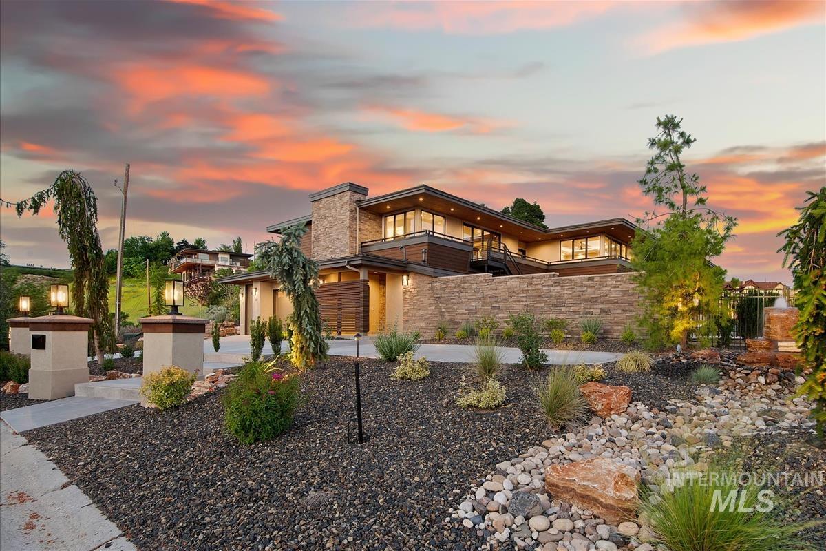 146 W Skylark Drive Property Photo 46