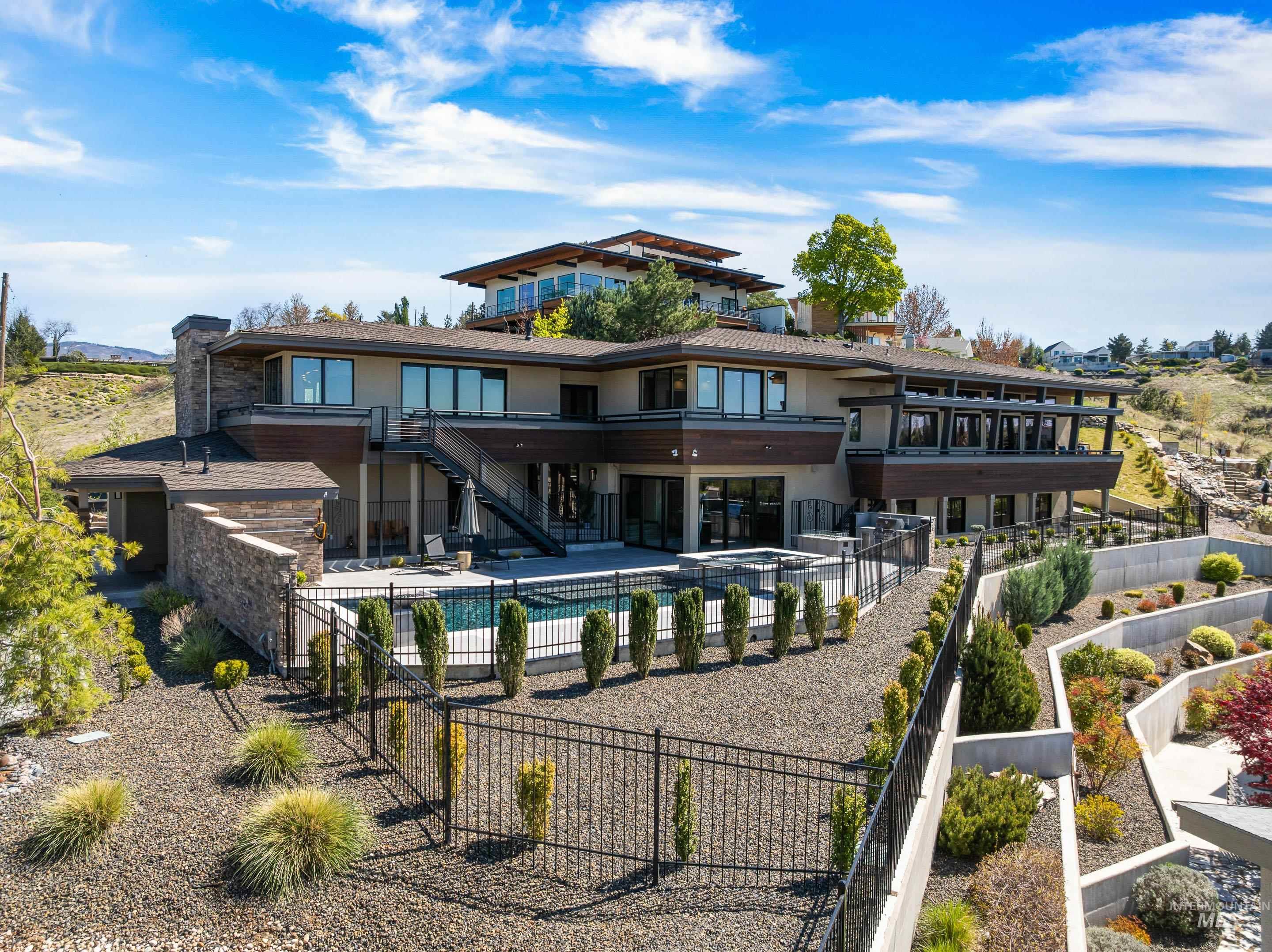 146 W Skylark Drive Property Photo 50