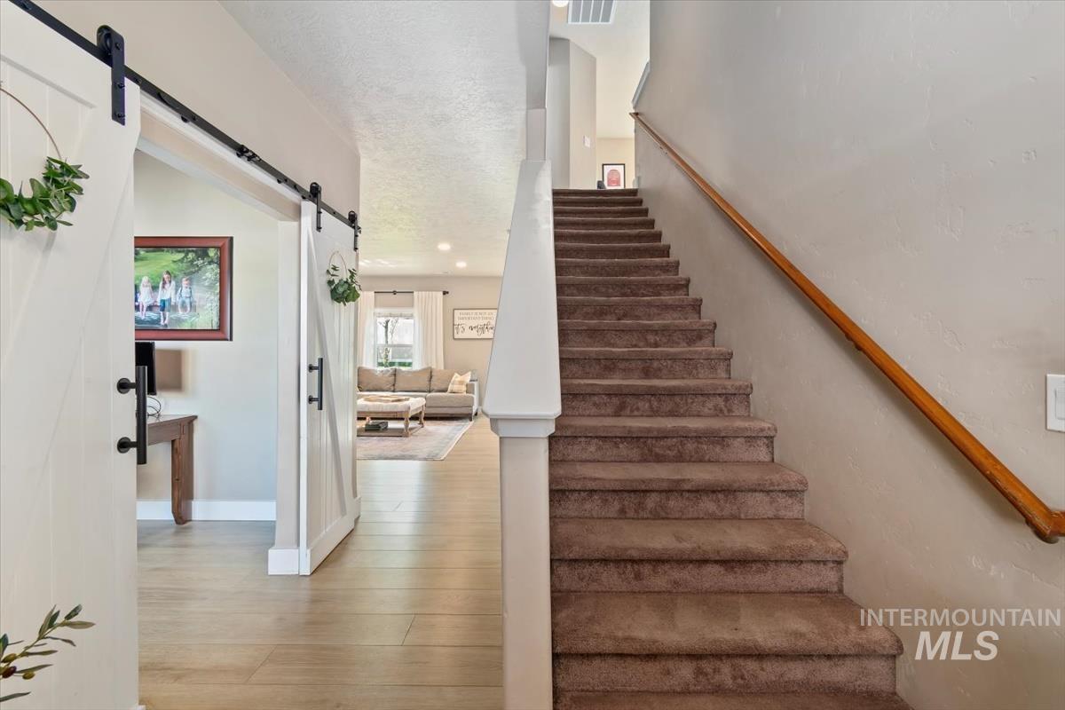 326 S Schober Loop Property Photo 5