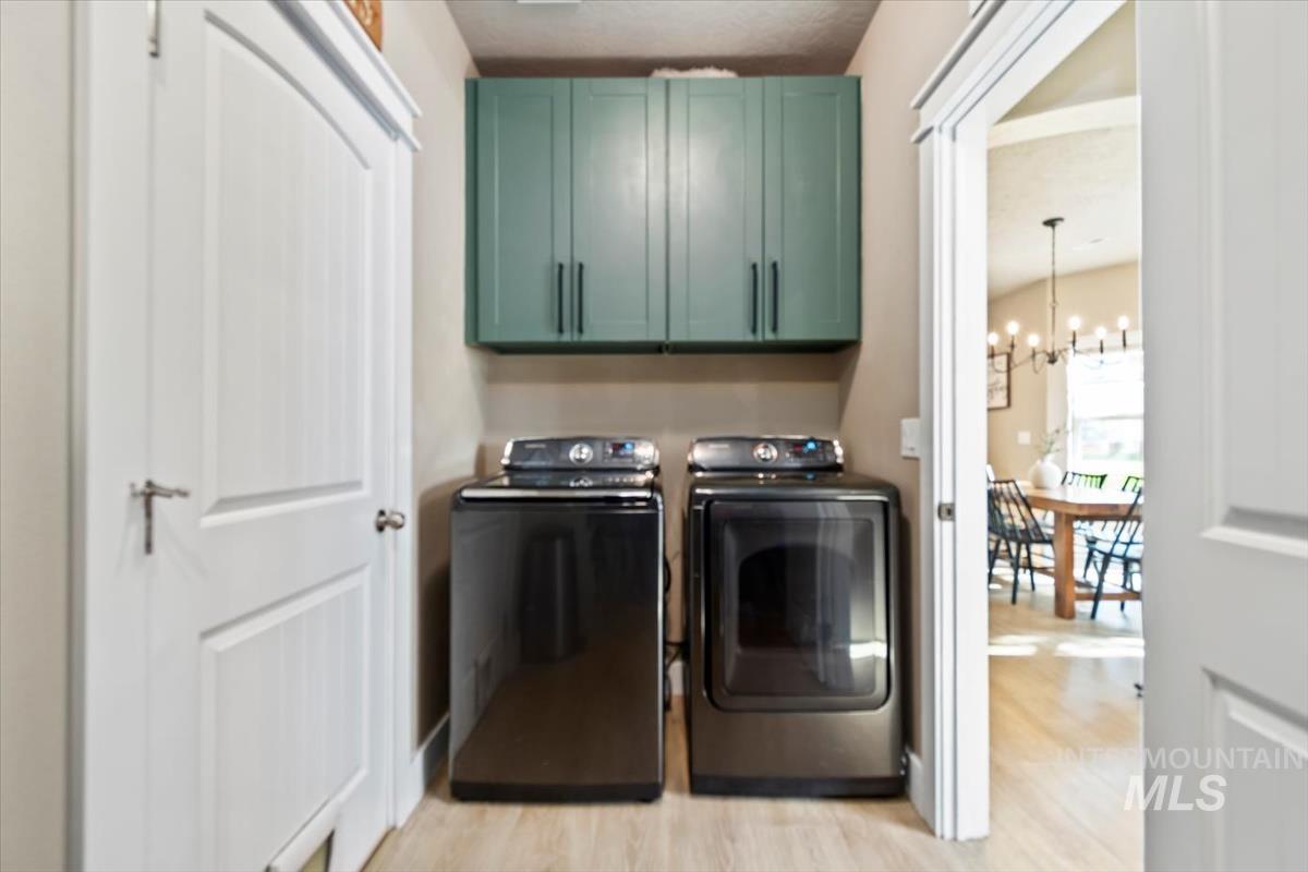 326 S Schober Loop Property Photo 18