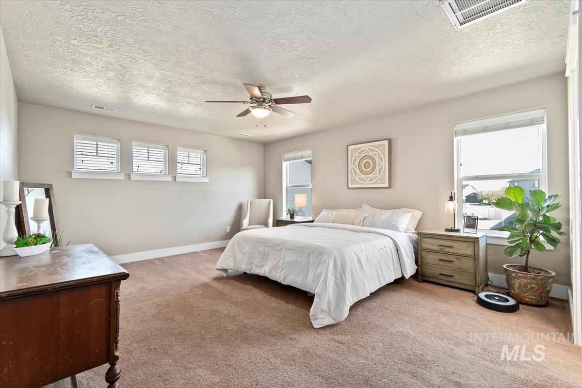 326 S Schober Loop Property Photo 20