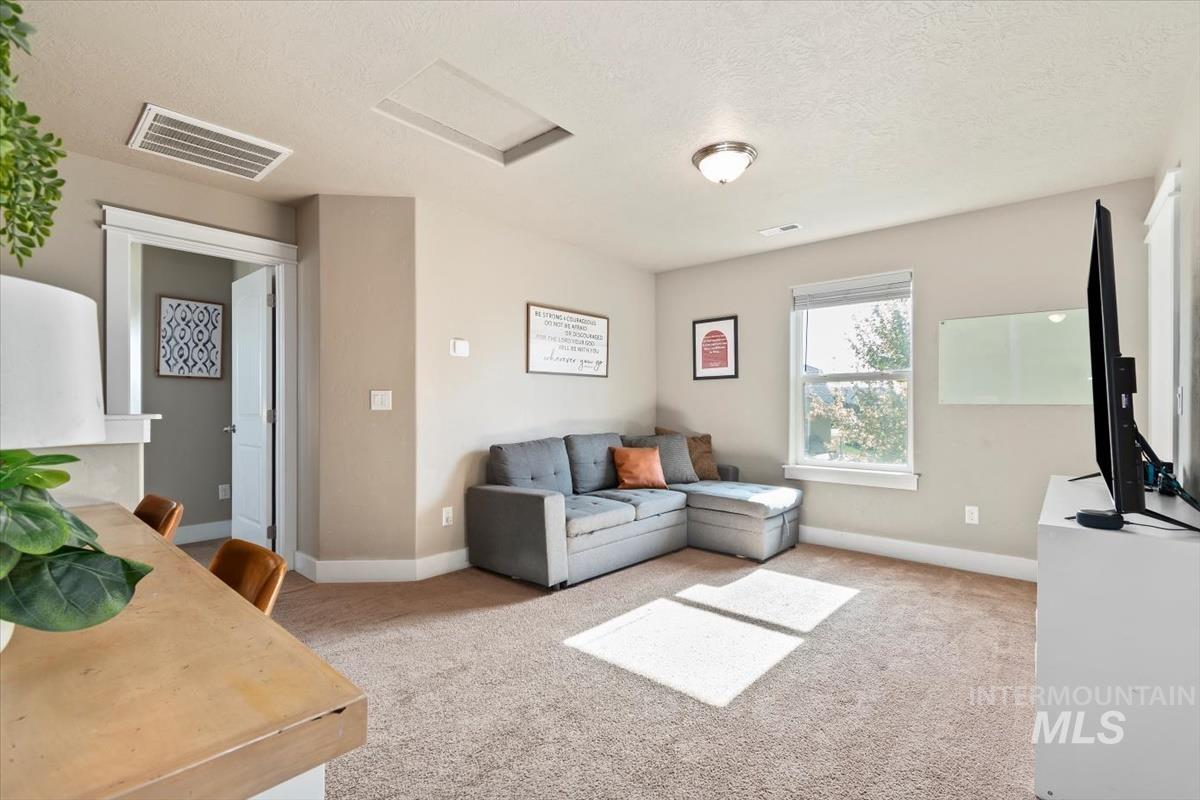 326 S Schober Loop Property Photo 25