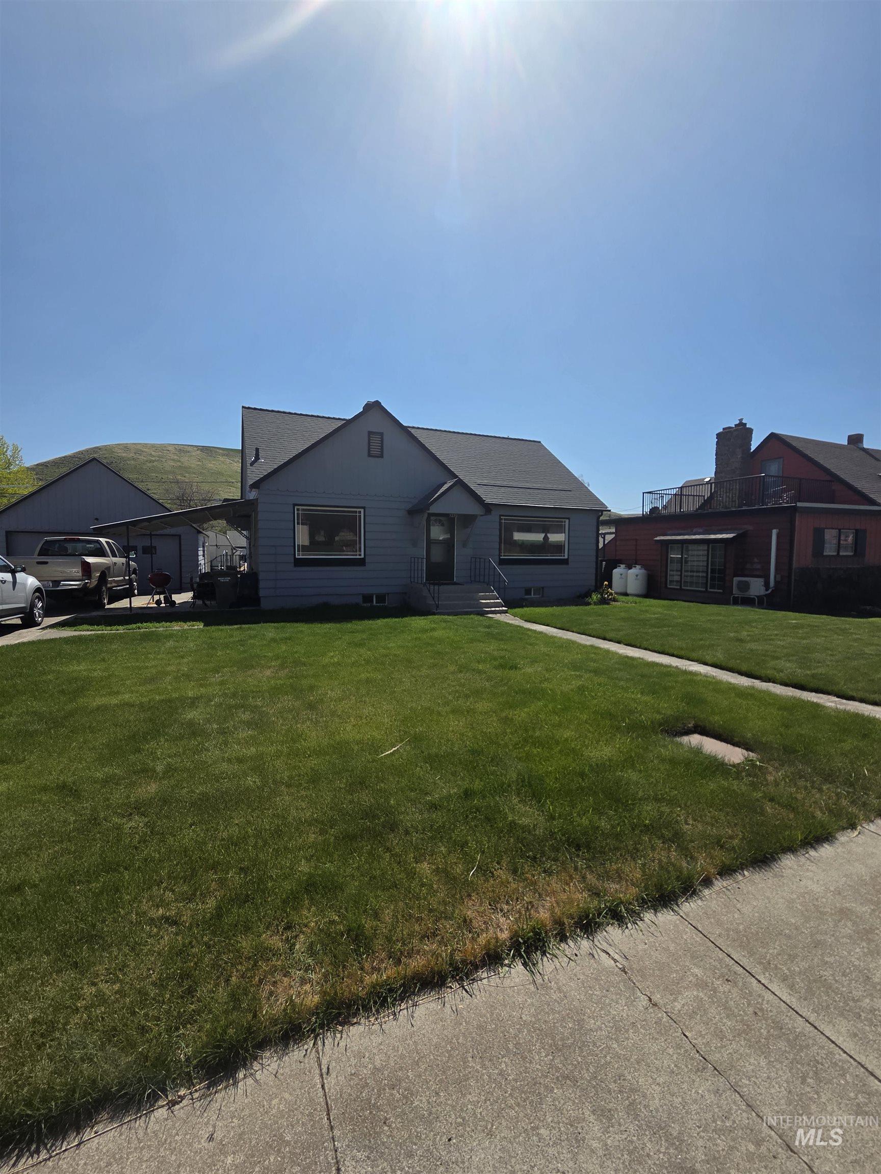1270 Main Street Property Photo