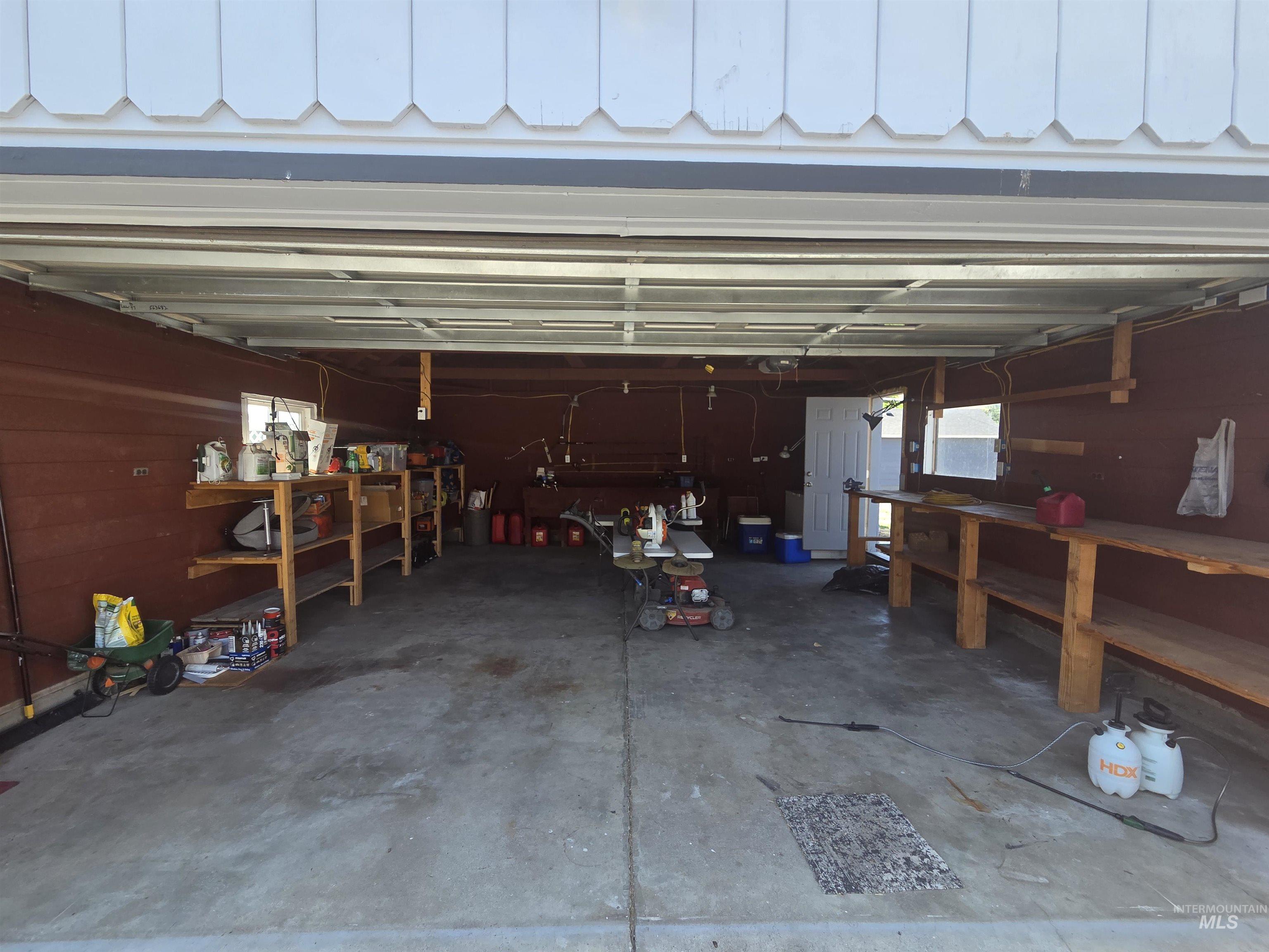 1270 Main Street Property Photo 2