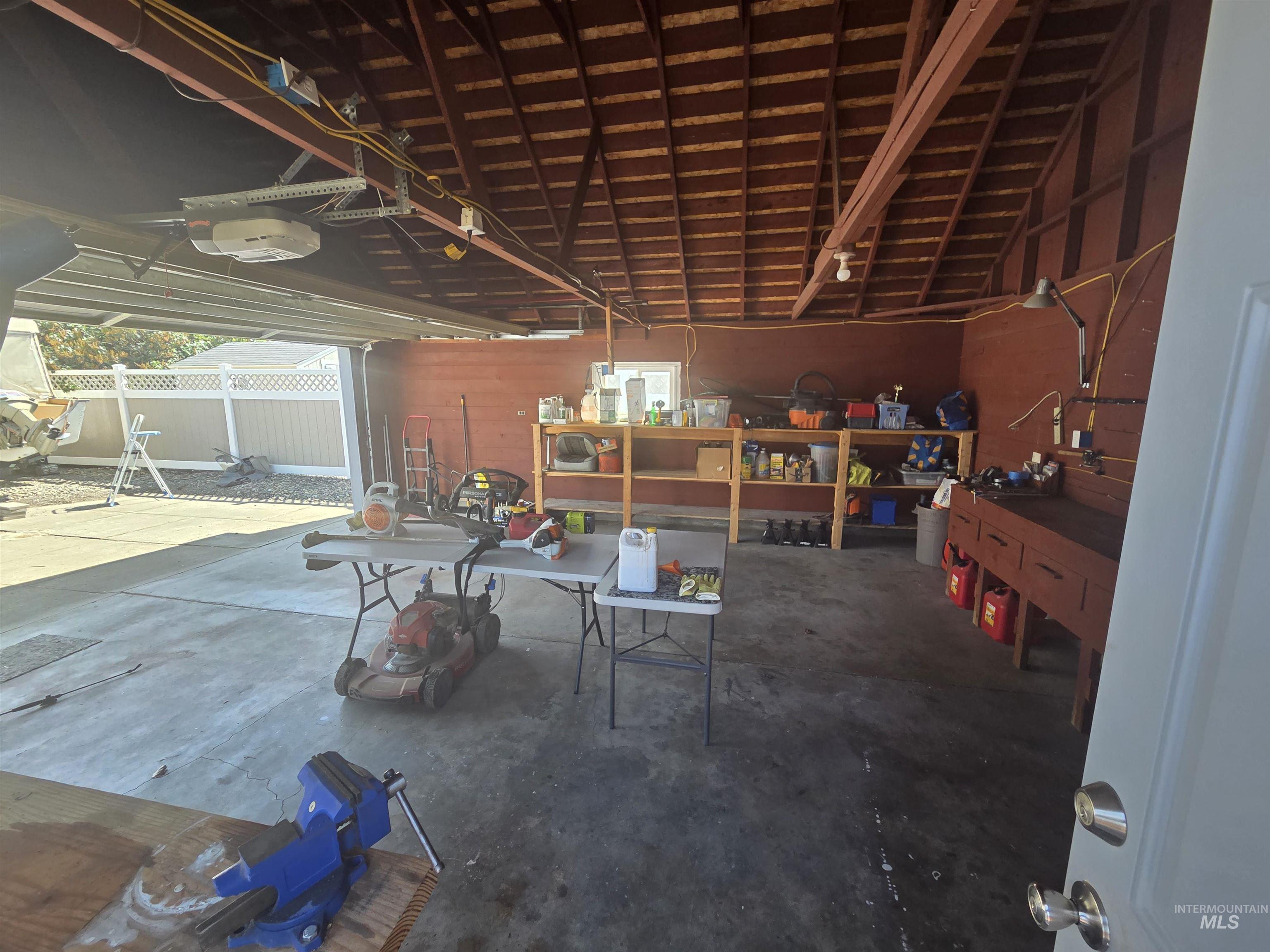 1270 Main Street Property Photo 3