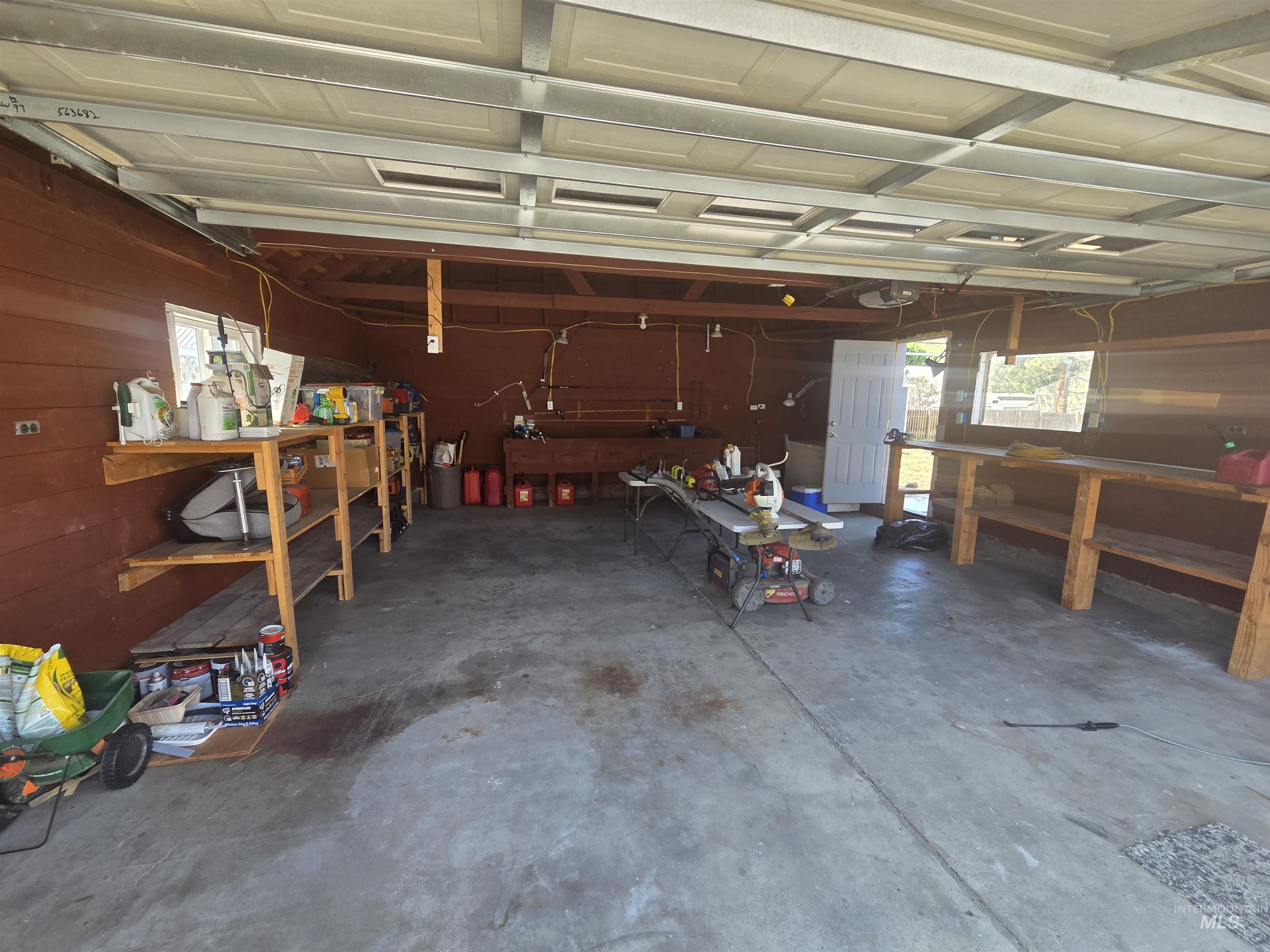 1270 Main Street Property Photo 4