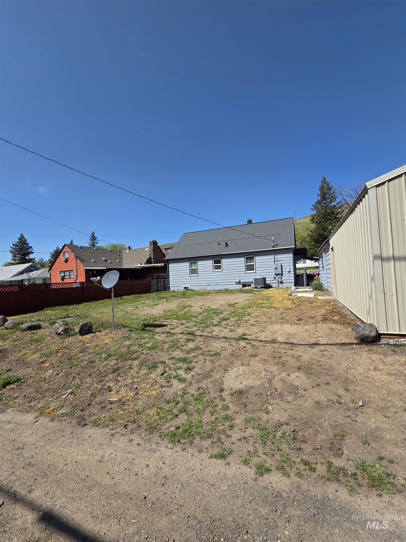 1270 Main Street Property Photo 5