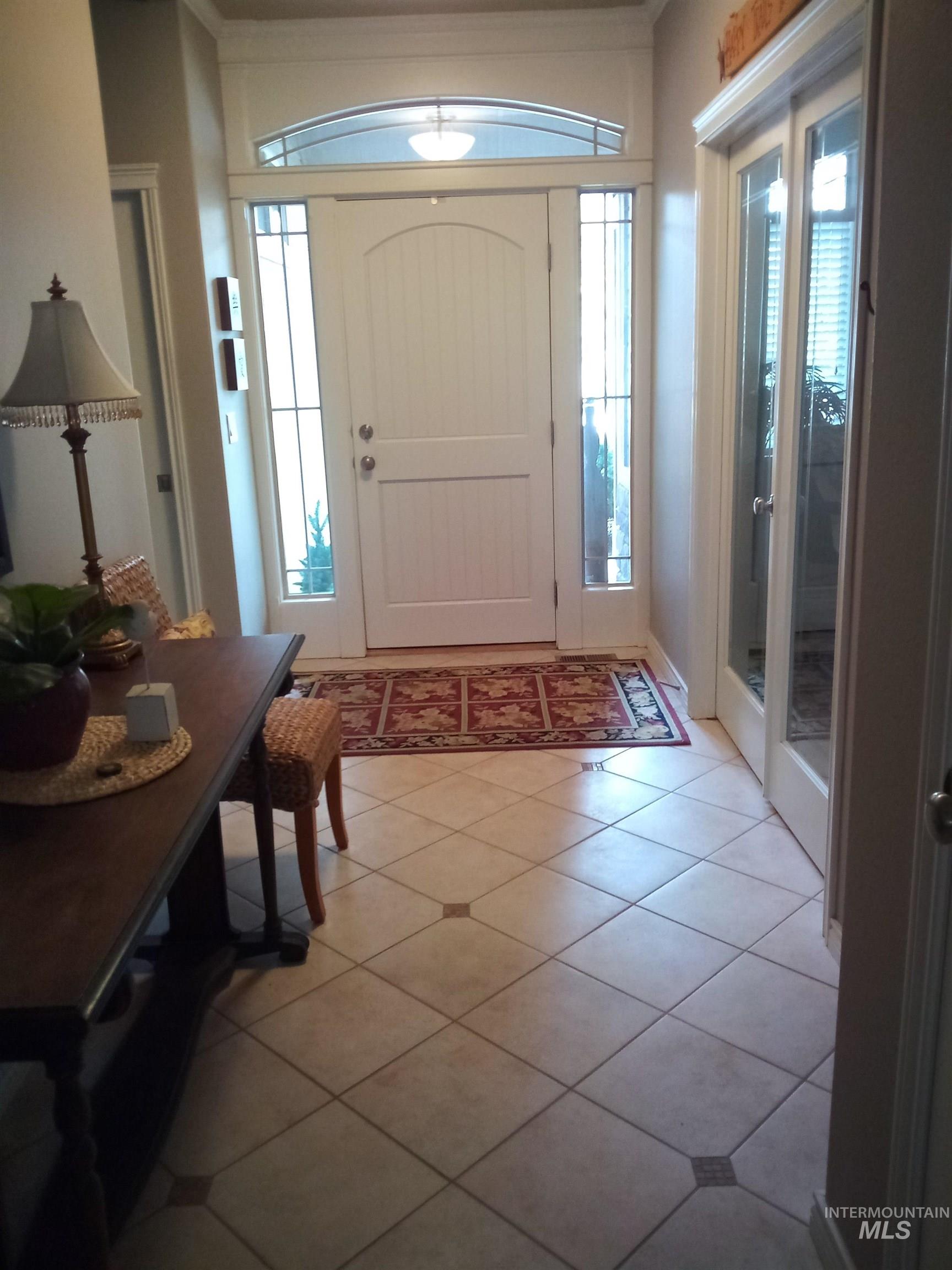 915 E Thunderbird Ct. Property Photo 5