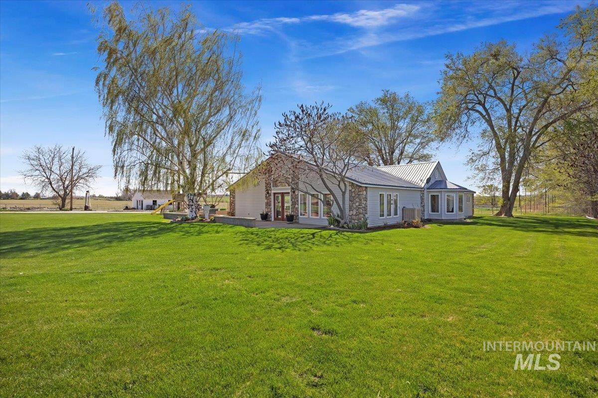 3859 N 1100 E Property Photo 3