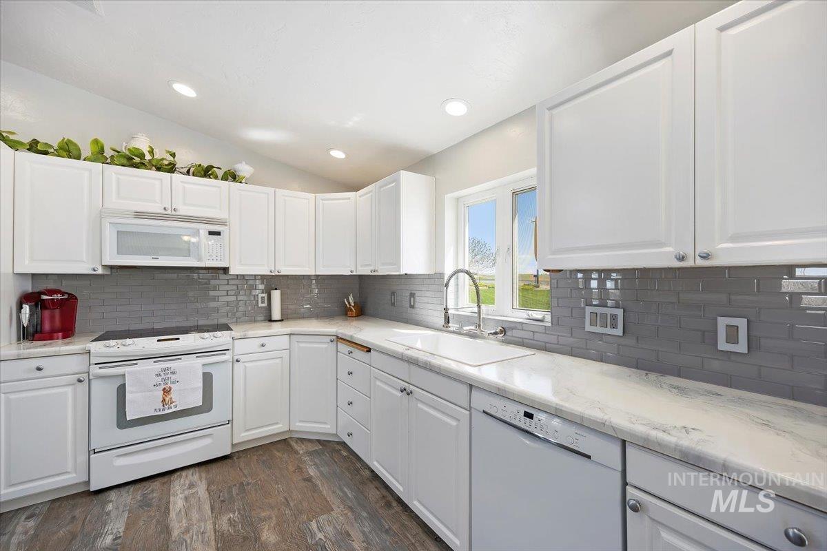 3859 N 1100 E Property Photo 14