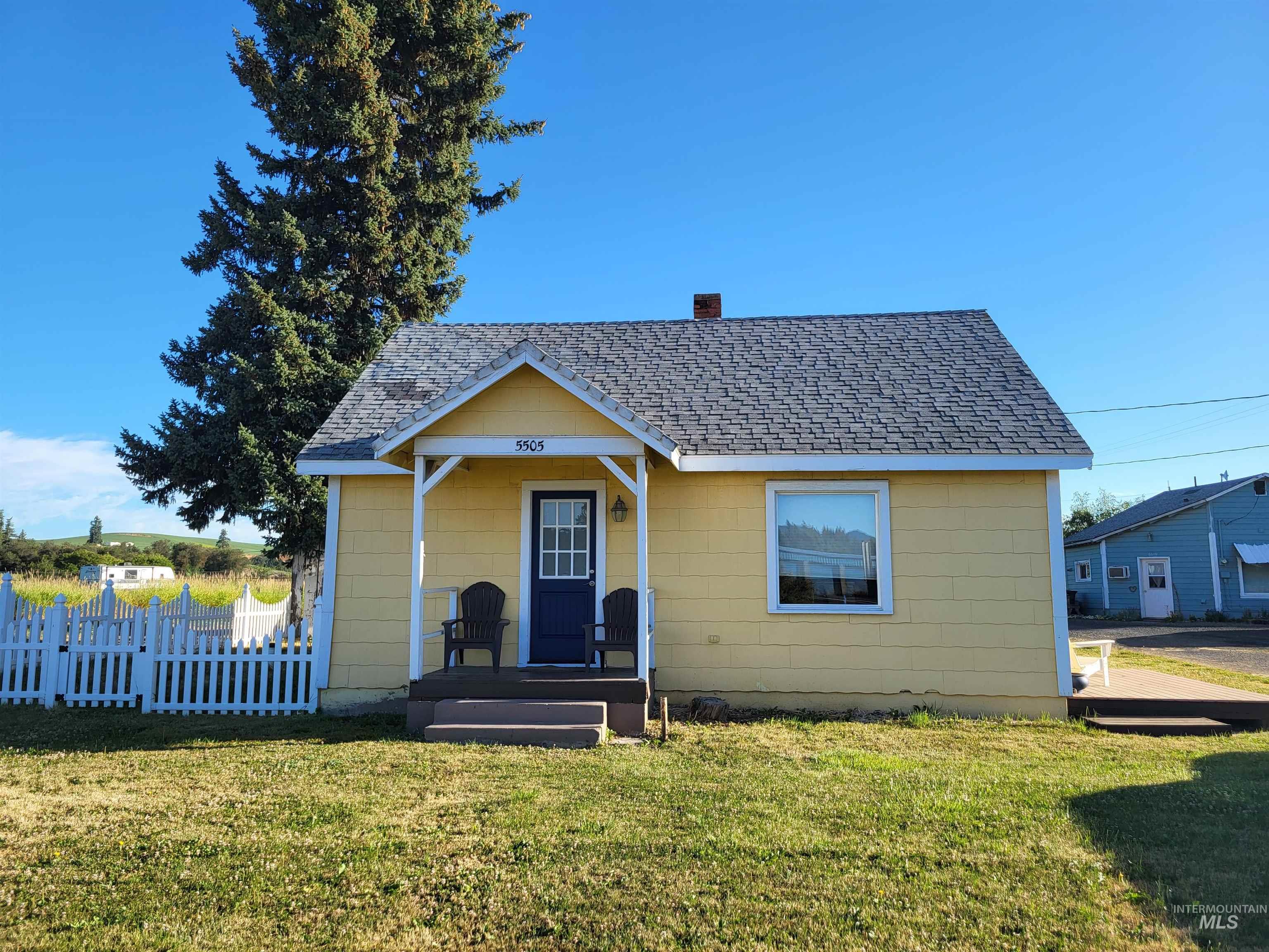 5505 N Highway 95 Property Photo 2