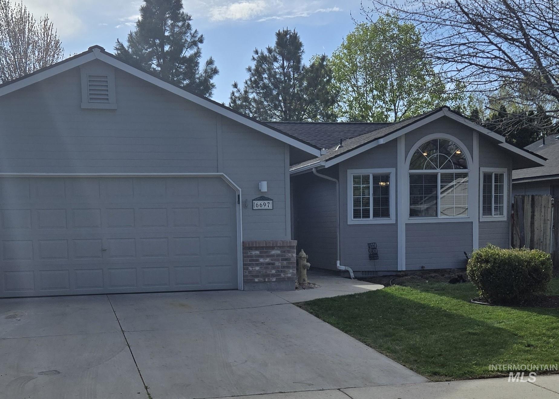 6697 N. Misty Cove Ave. Property Photo 1