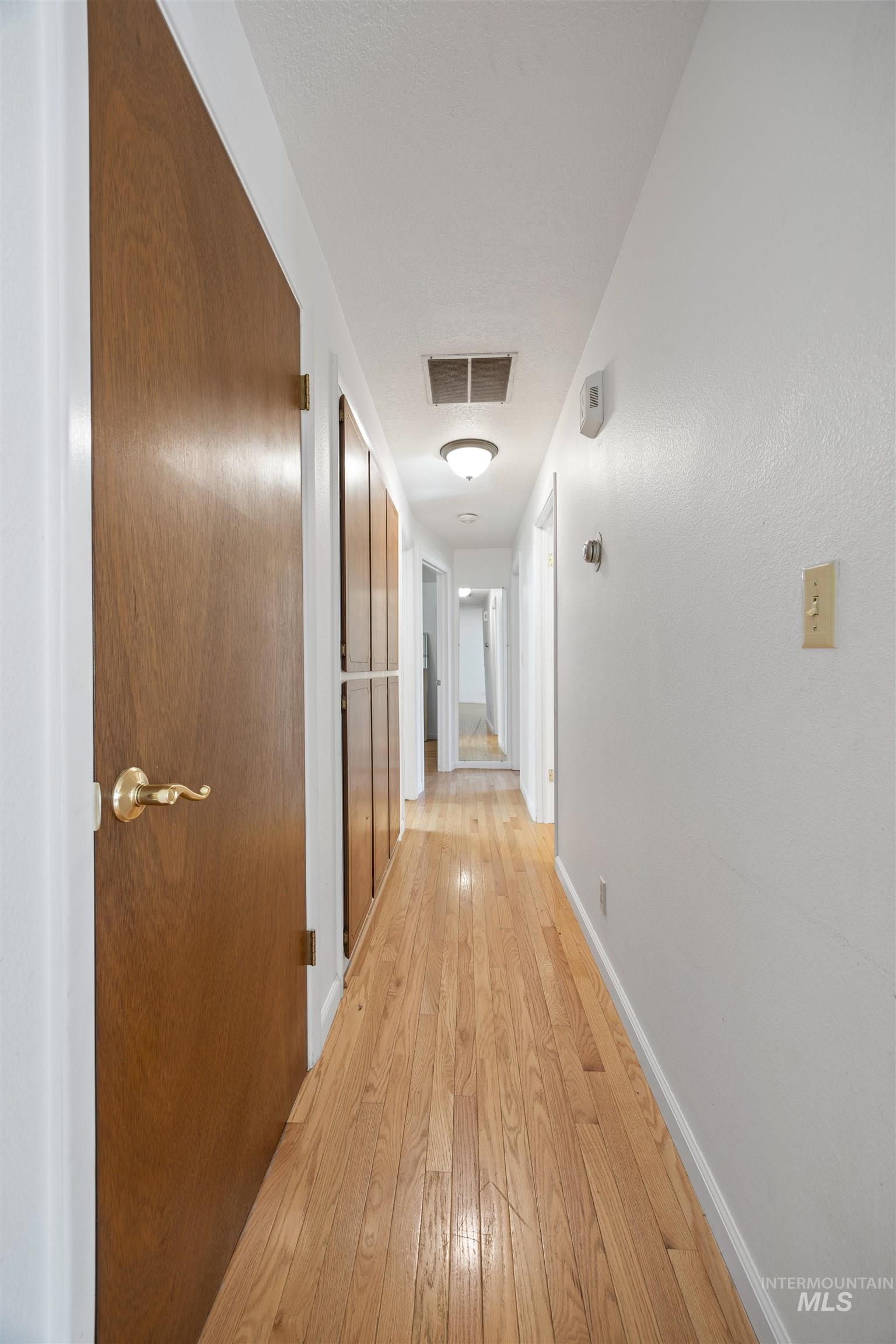 55 S Inverness Dr Property Photo 15