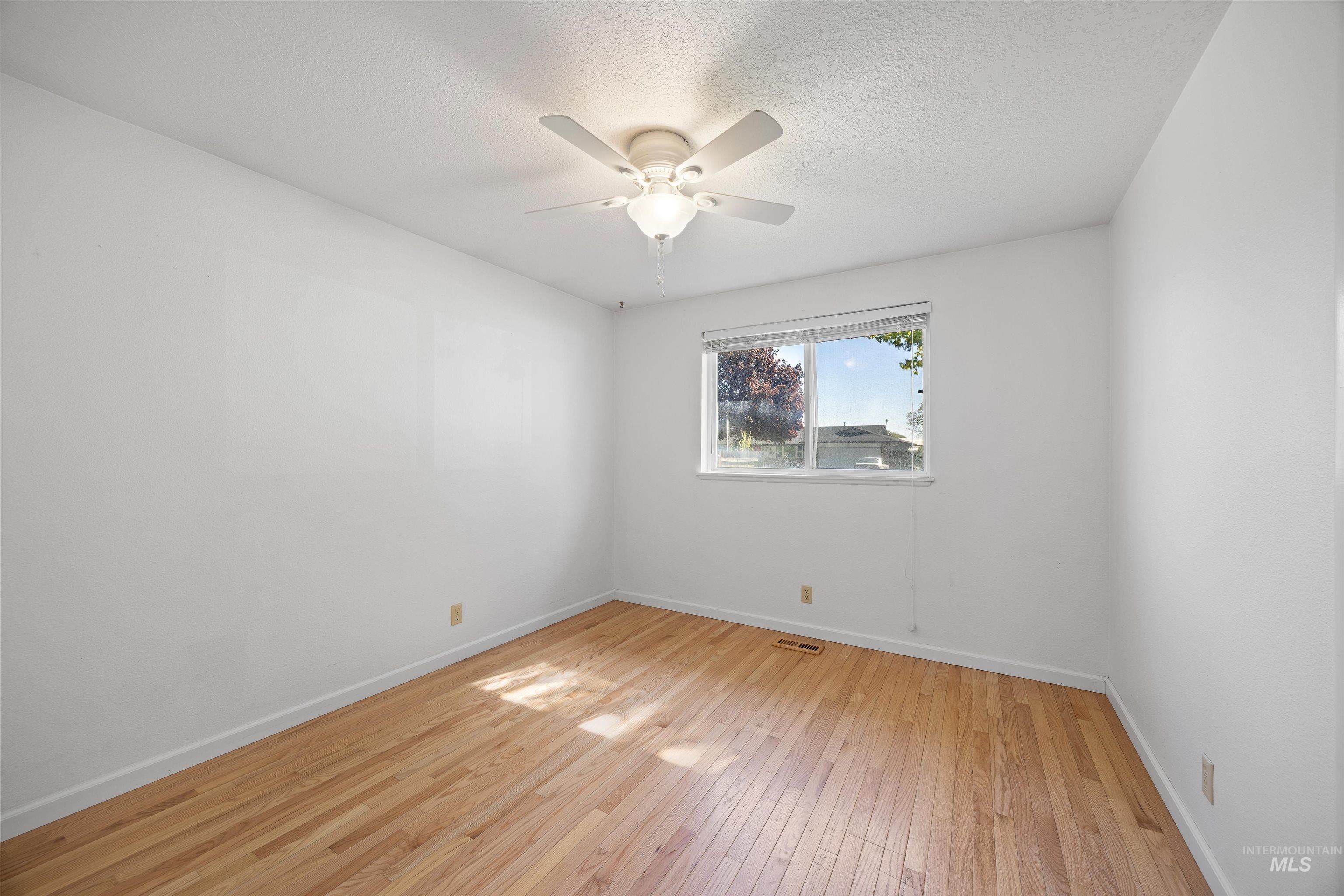 55 S Inverness Dr Property Photo 19