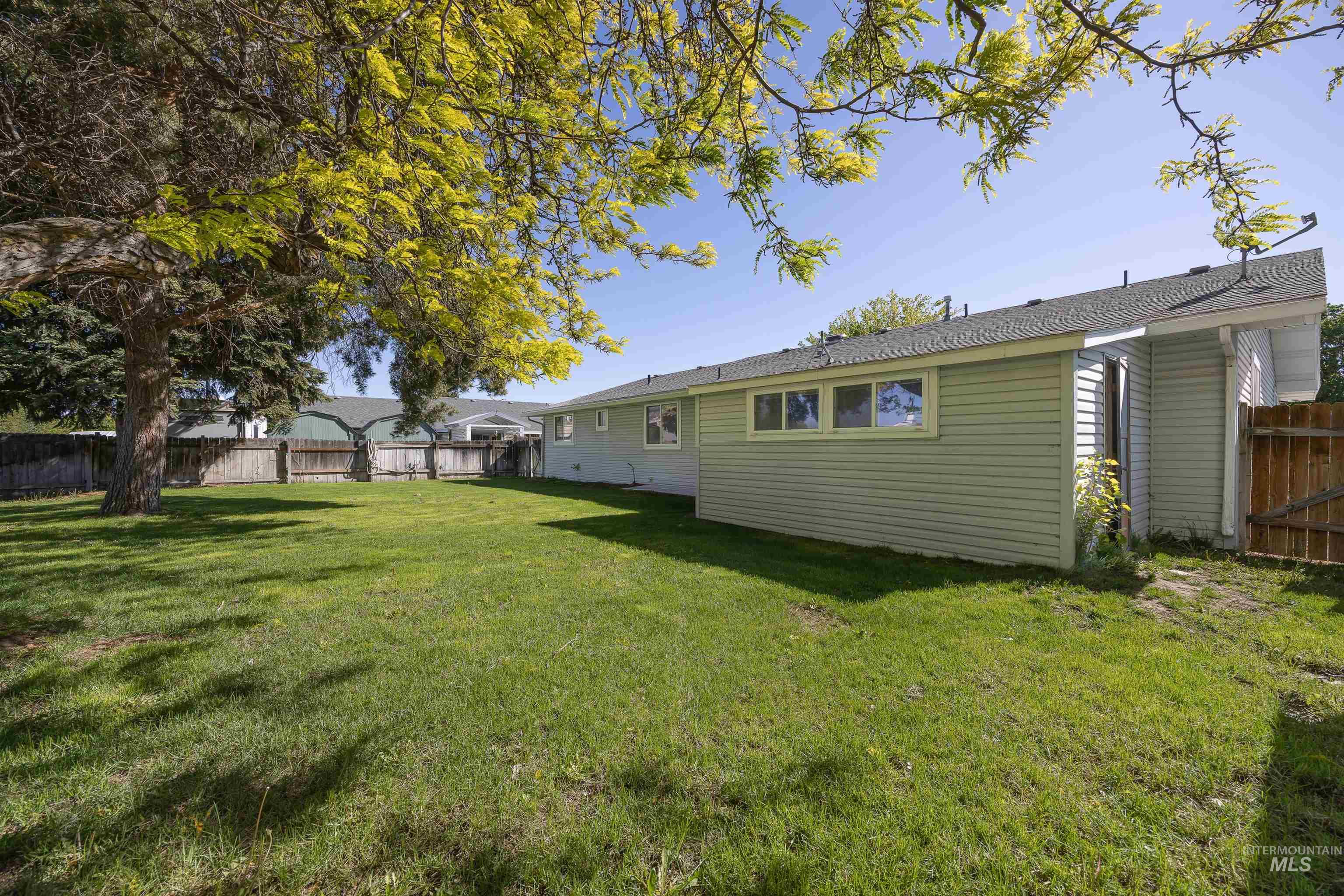 55 S Inverness Dr Property Photo 25
