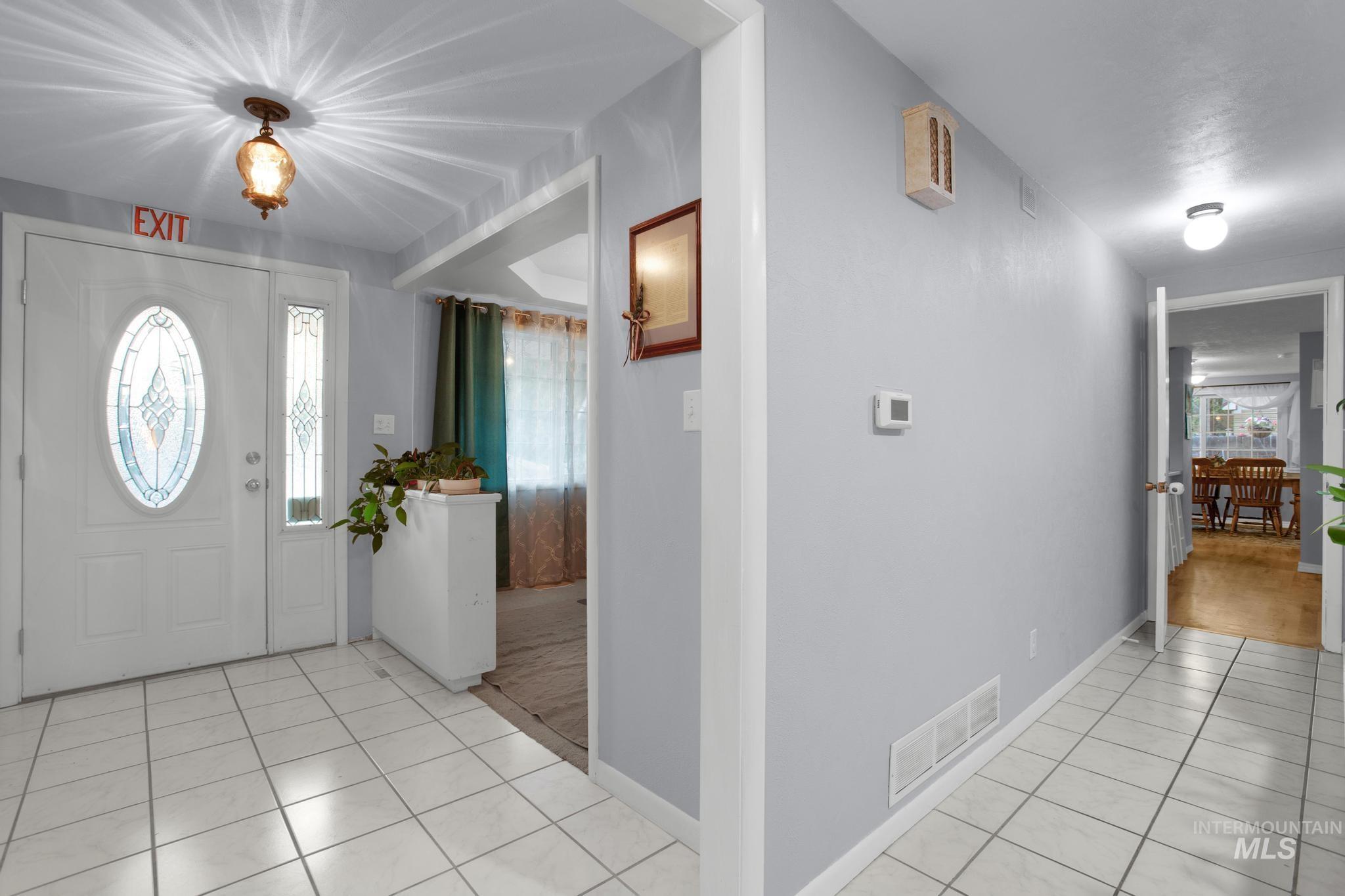 2523 S Kimball Property Photo 3