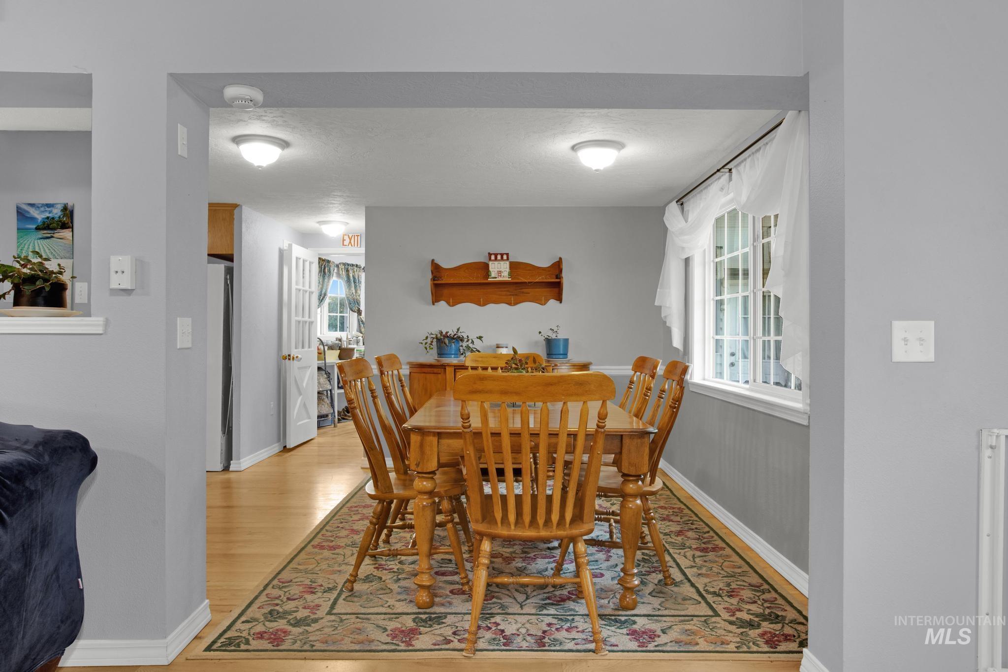 2523 S Kimball Property Photo 8