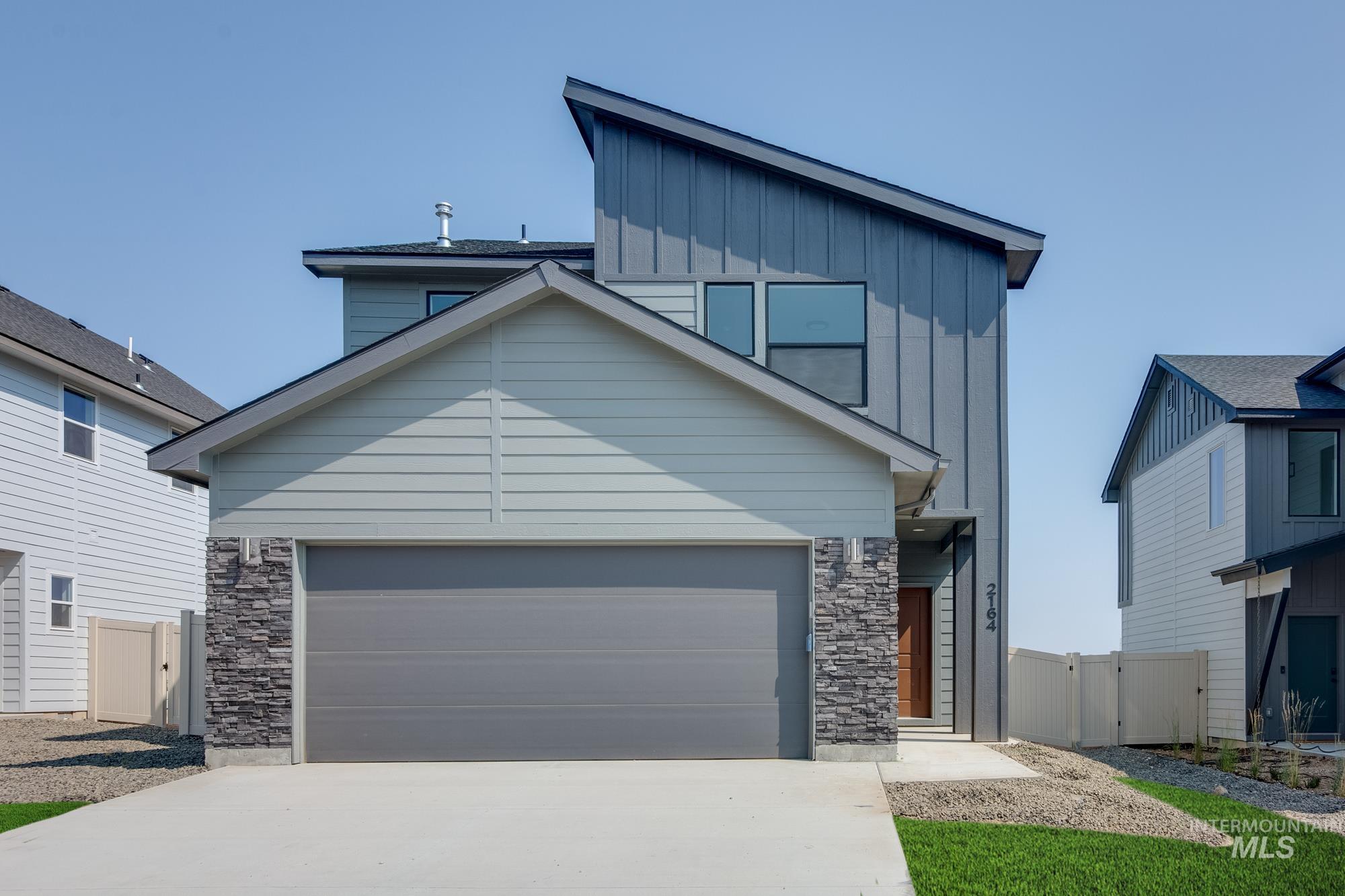 1500 N Coltsfoot Ave Property Photo