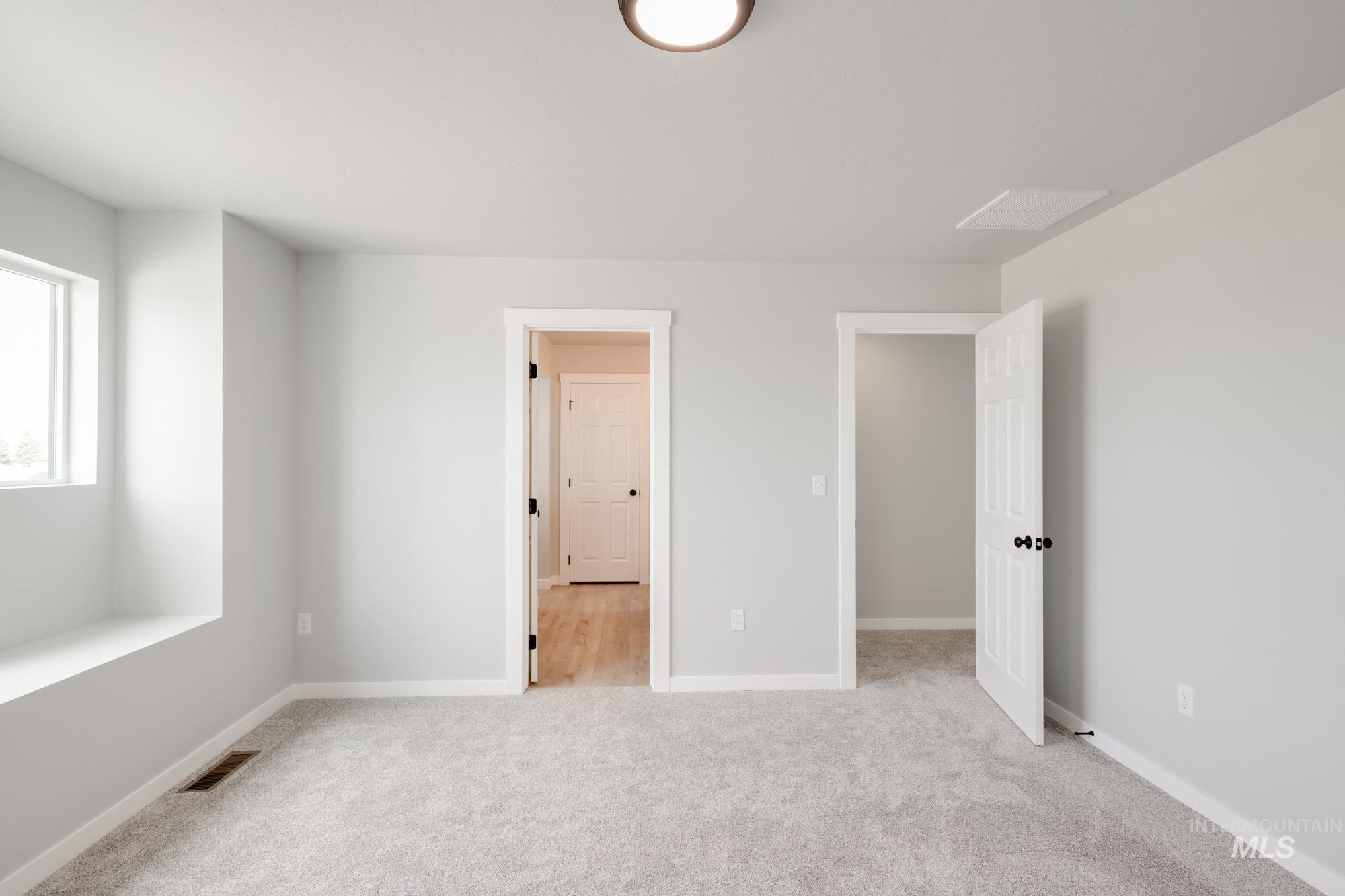1500 N Coltsfoot Ave Property Photo 14
