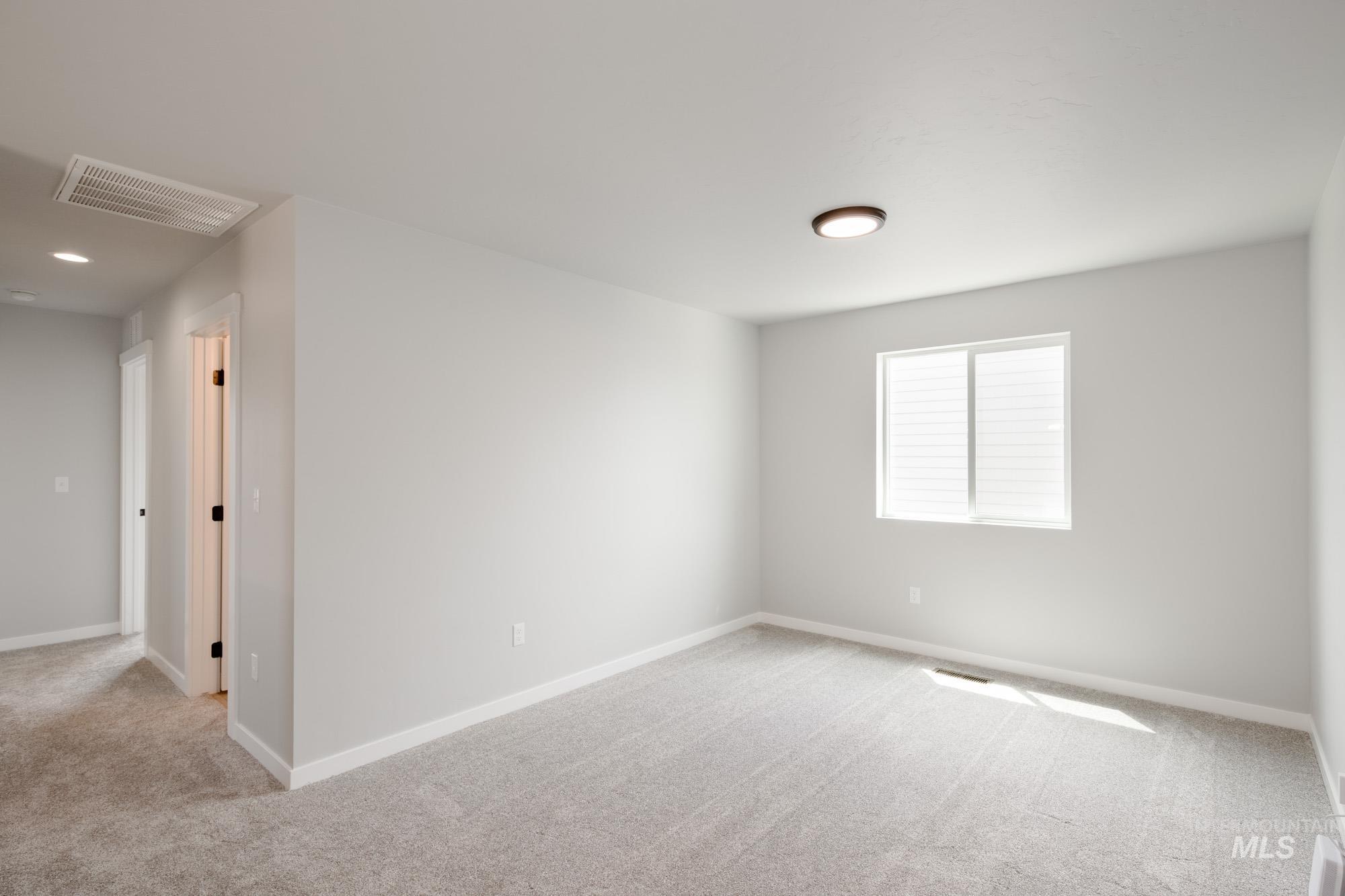 1500 N Coltsfoot Ave Property Photo 17