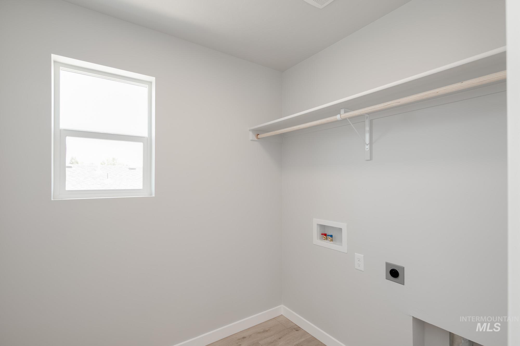 1500 N Coltsfoot Ave Property Photo 19